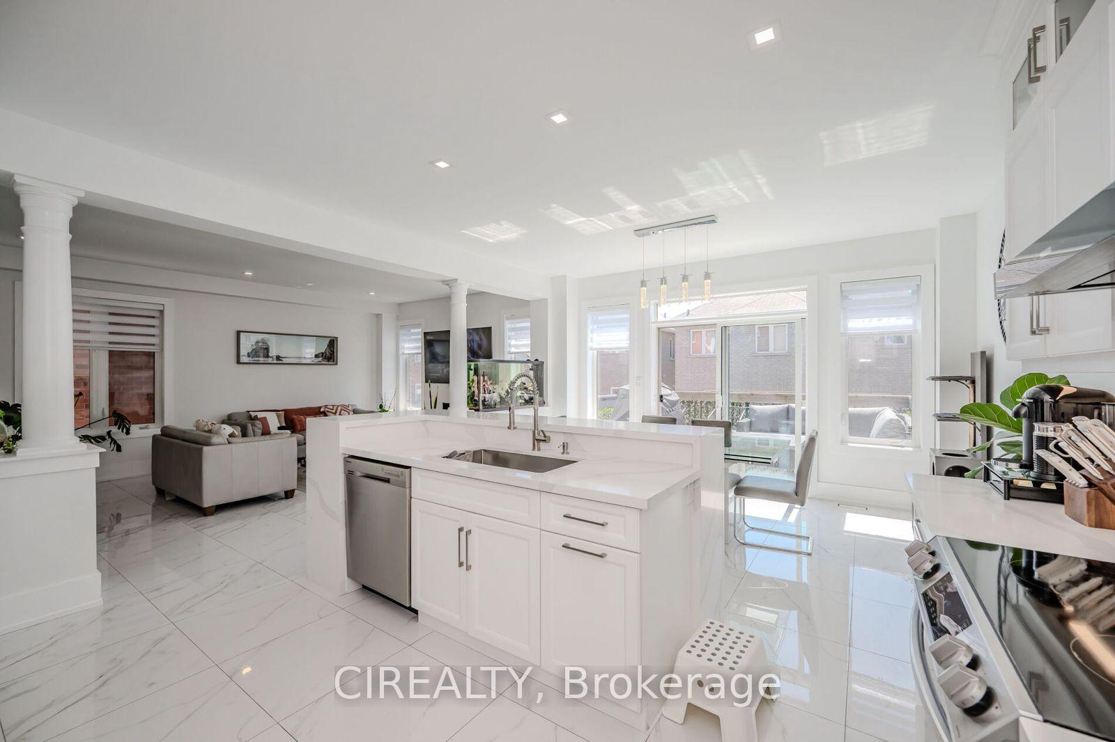 Photo 9 of 4712 Doug Wright Drive, Burlington, Alton — HOMEH