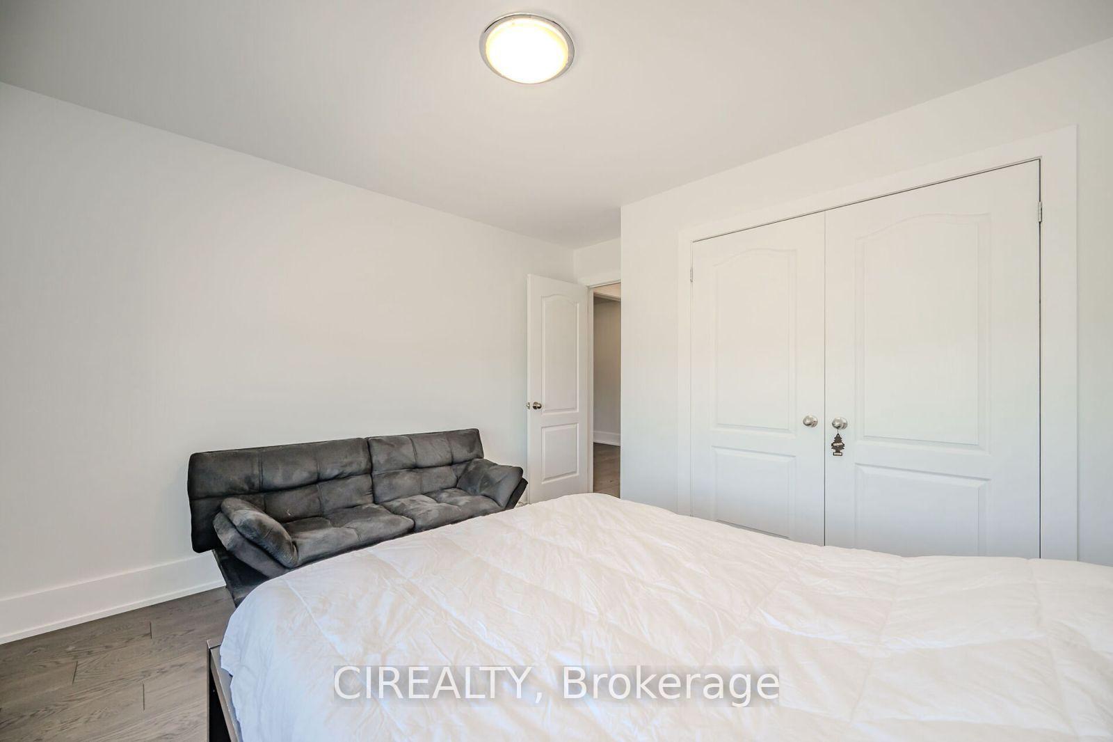 Photo 17 of 4712 Doug Wright Drive, Burlington, Alton — HOMEH