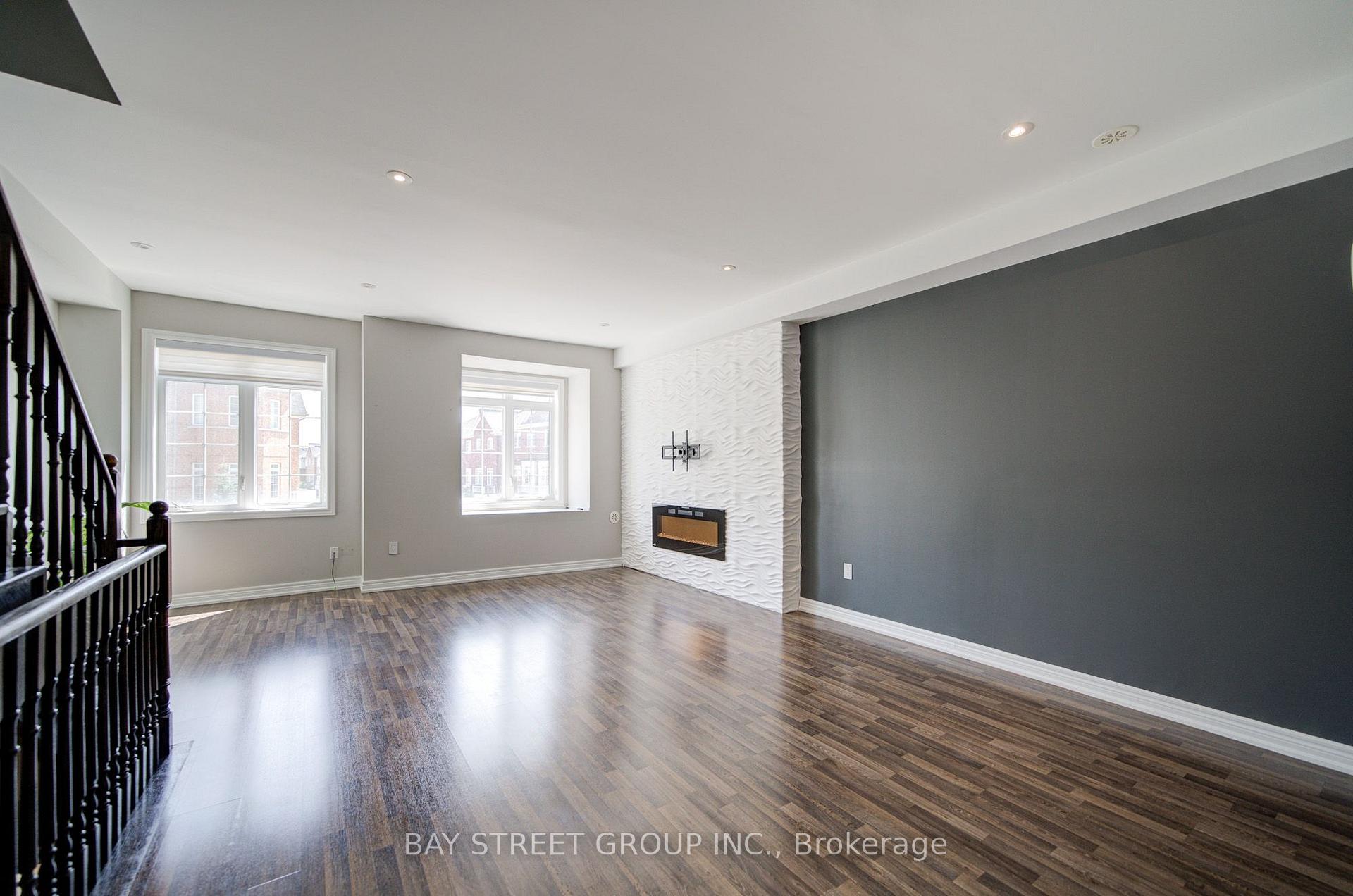Photo 2 of 48 Roy Grove Way, Markham, Greensborough — HOMEH