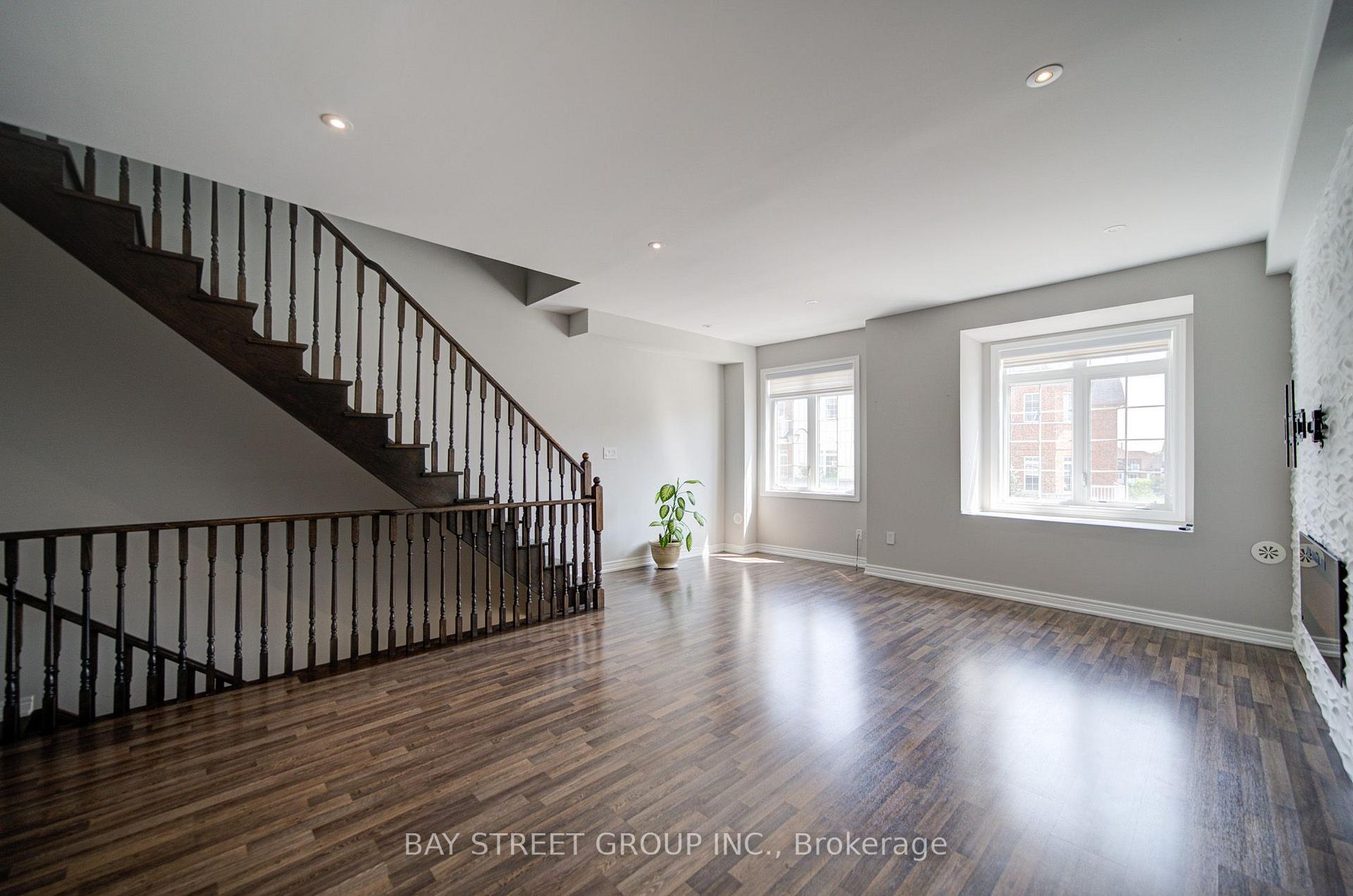 Photo 3 of 48 Roy Grove Way, Markham, Greensborough — HOMEH