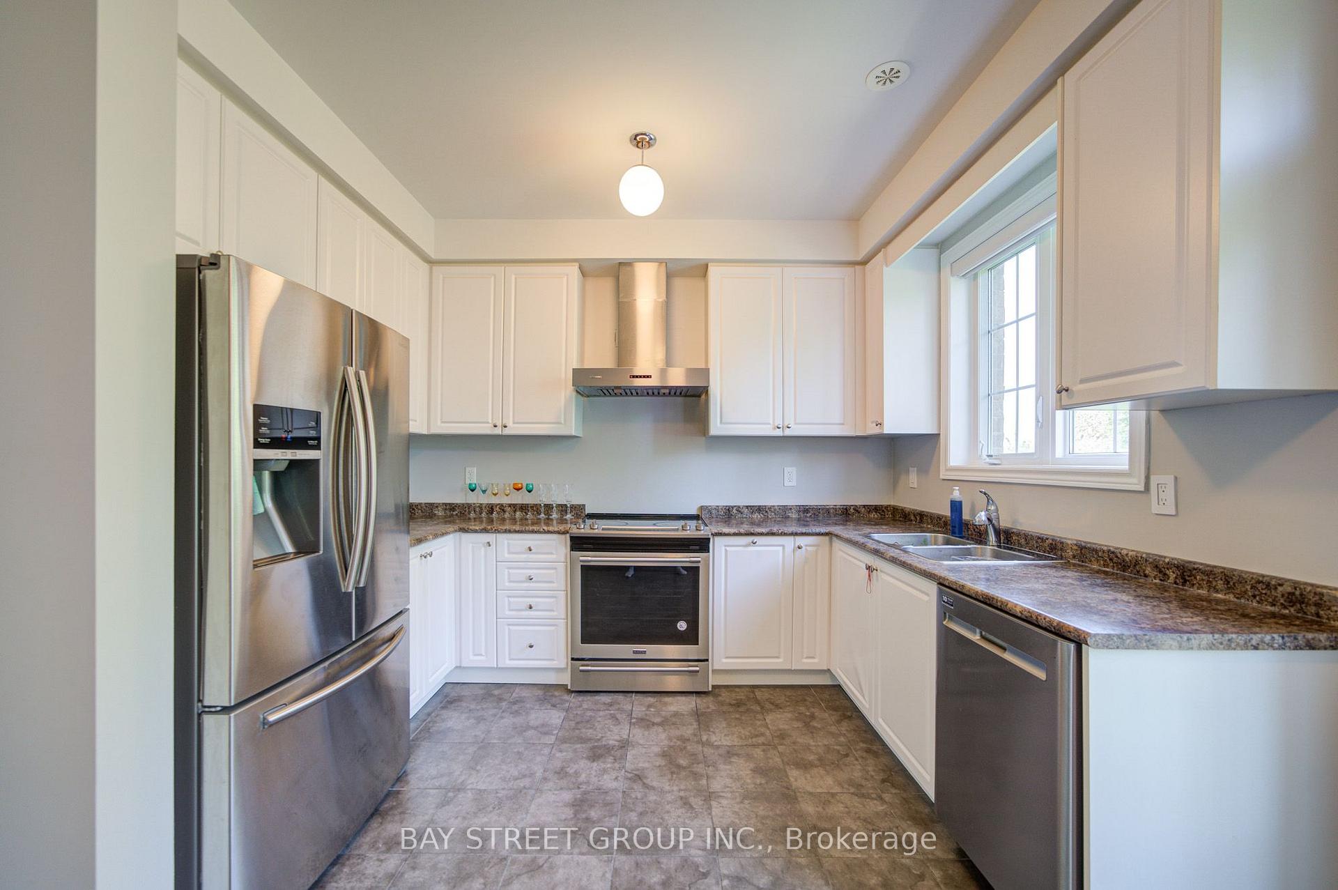 Photo 10 of 48 Roy Grove Way, Markham, Greensborough — HOMEH