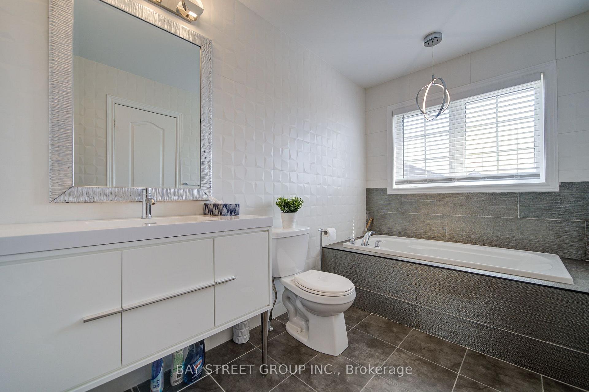 Photo 20 of 48 Roy Grove Way, Markham, Greensborough — HOMEH