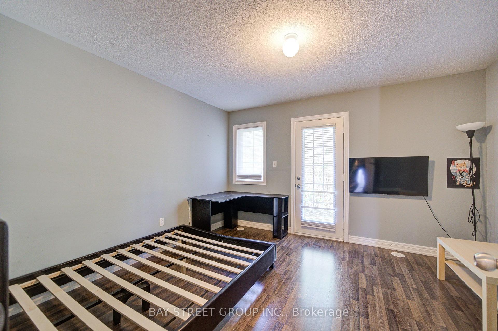 Photo 32 of 48 Roy Grove Way, Markham, Greensborough — HOMEH
