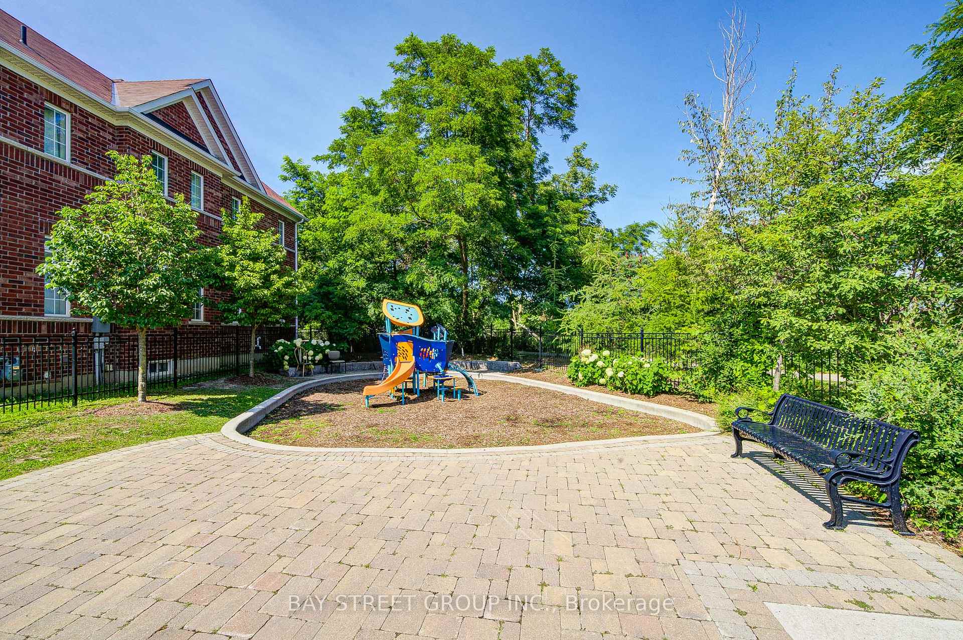 Photo 39 of 48 Roy Grove Way, Markham, Greensborough — HOMEH