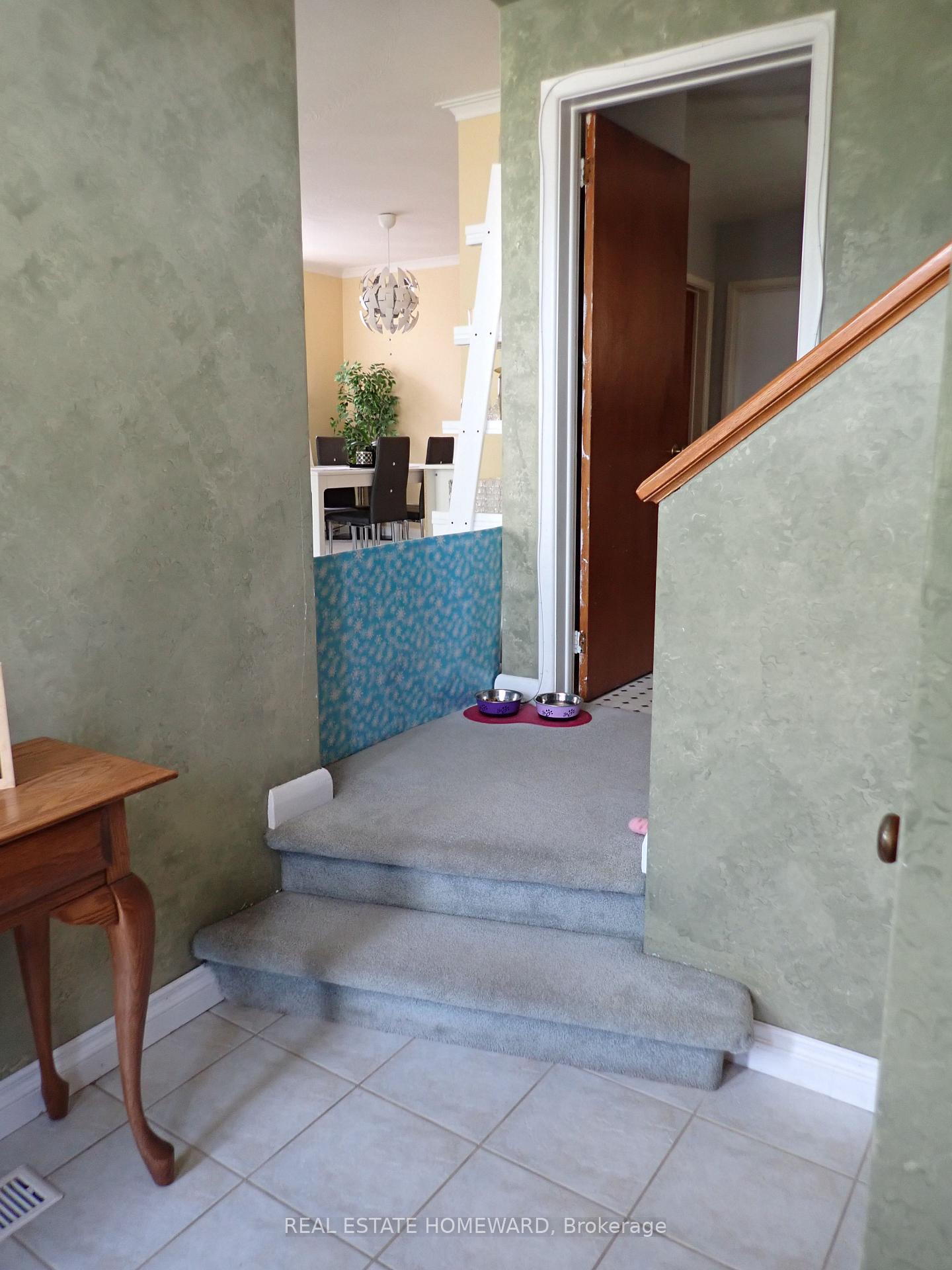 Photo 4 of Unit Front, 56 Perivale Crescent, Scarborough, Bendale — HOMEH