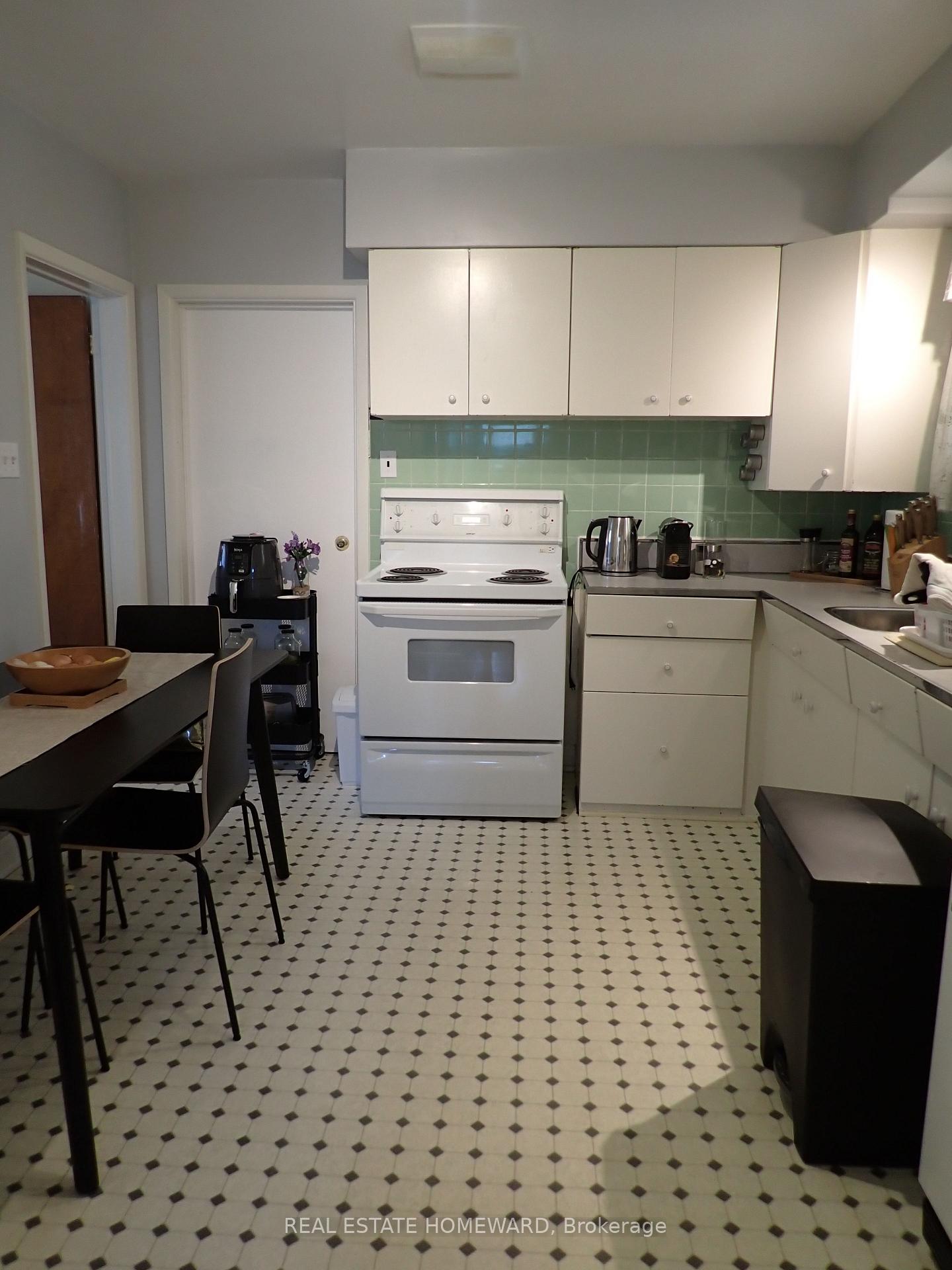 Photo 30 of Unit Front, 56 Perivale Crescent, Scarborough, Bendale — HOMEH
