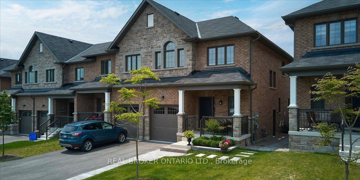 Photo 3 of 31 Gord Matthews Way, Uxbridge — HOMEH