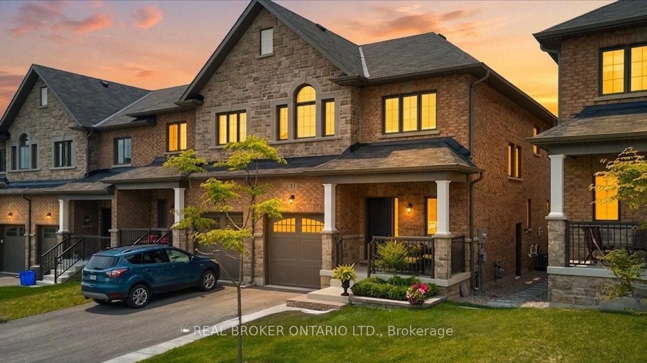 Photo 4 of 31 Gord Matthews Way, Uxbridge — HOMEH