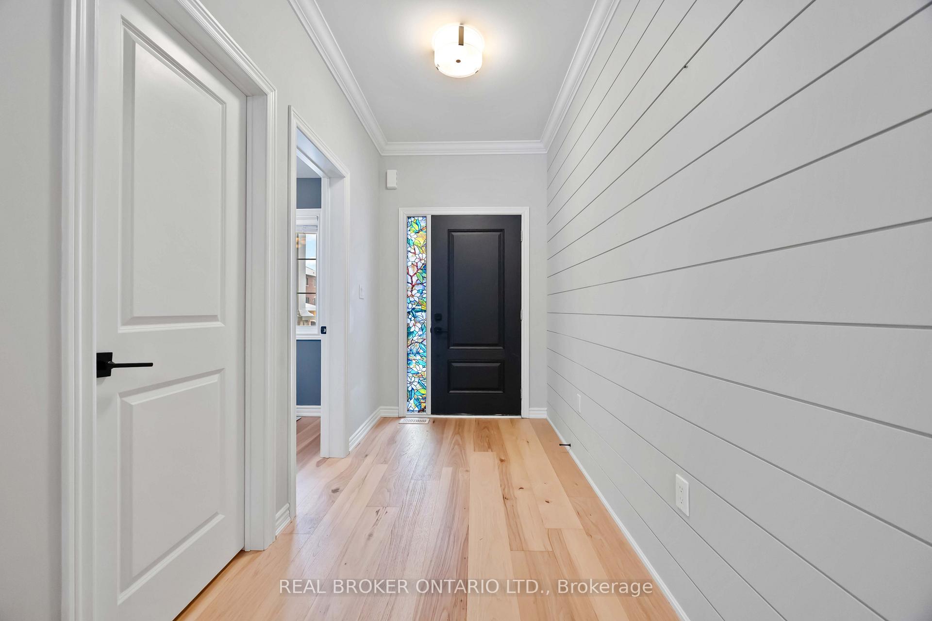 Photo 6 of 31 Gord Matthews Way, Uxbridge — HOMEH