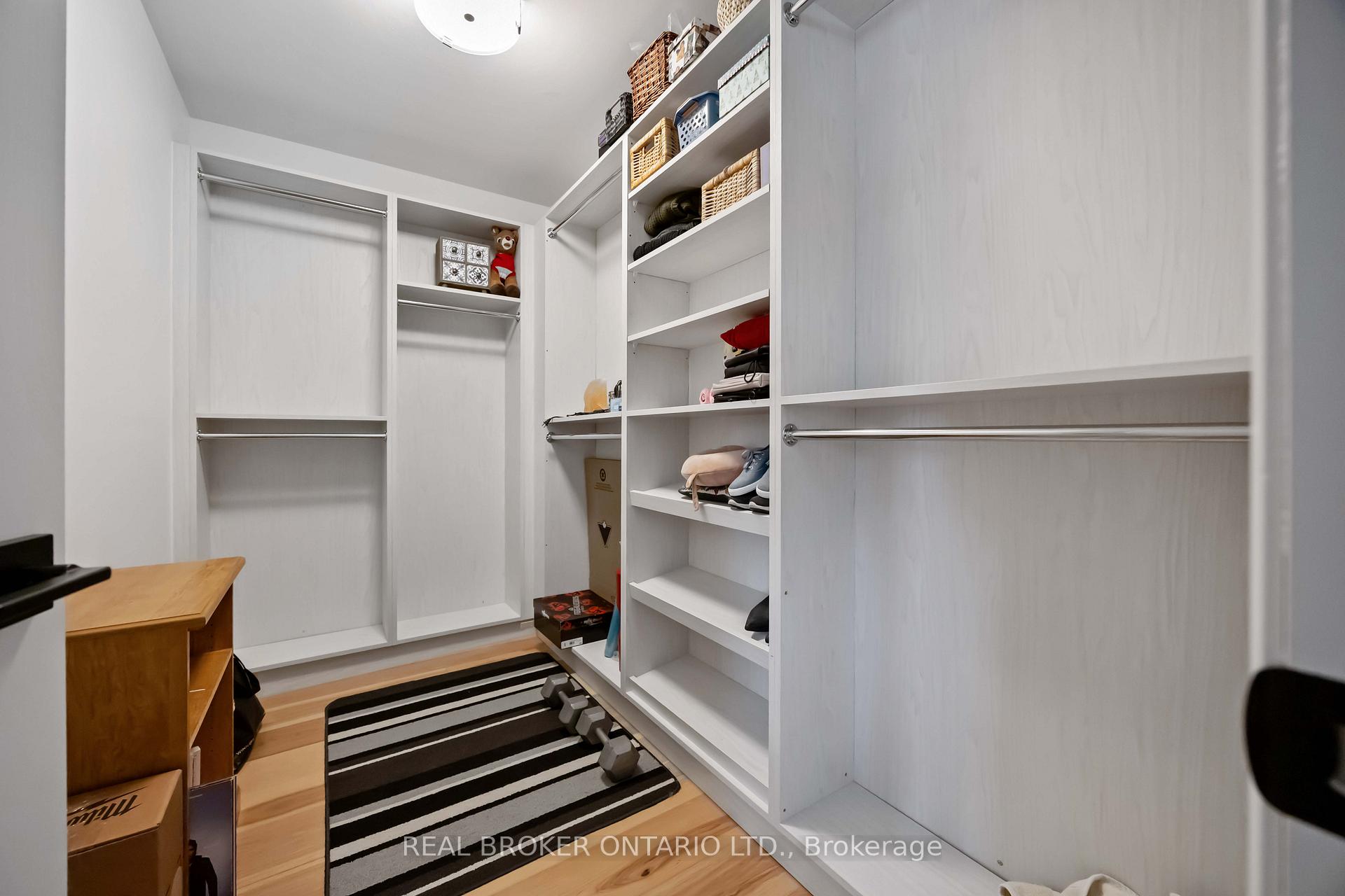 Photo 23 of 31 Gord Matthews Way, Uxbridge — HOMEH