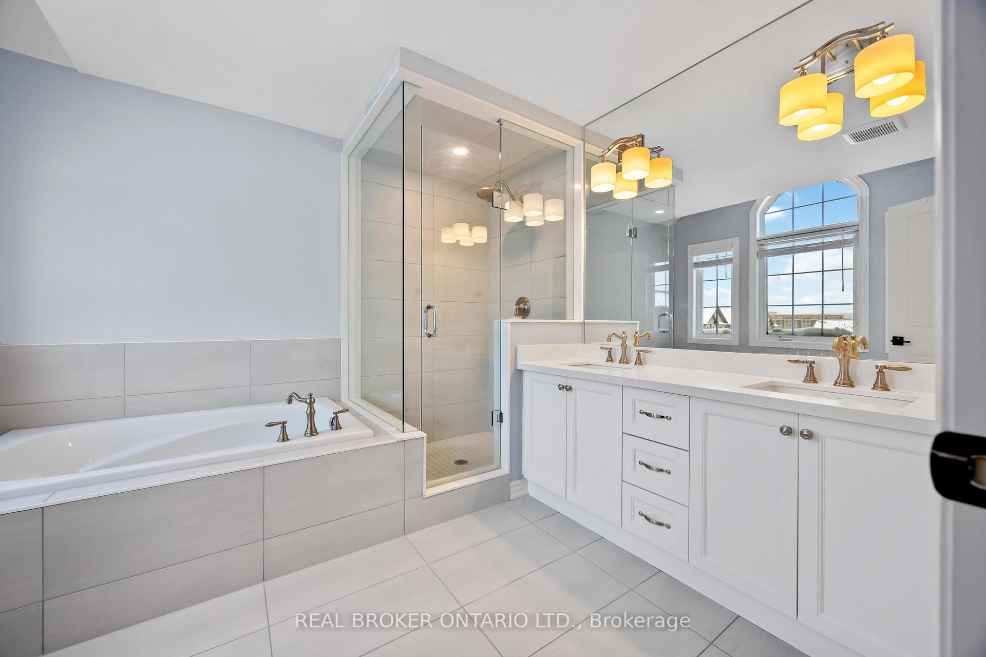 Photo 24 of 31 Gord Matthews Way, Uxbridge — HOMEH