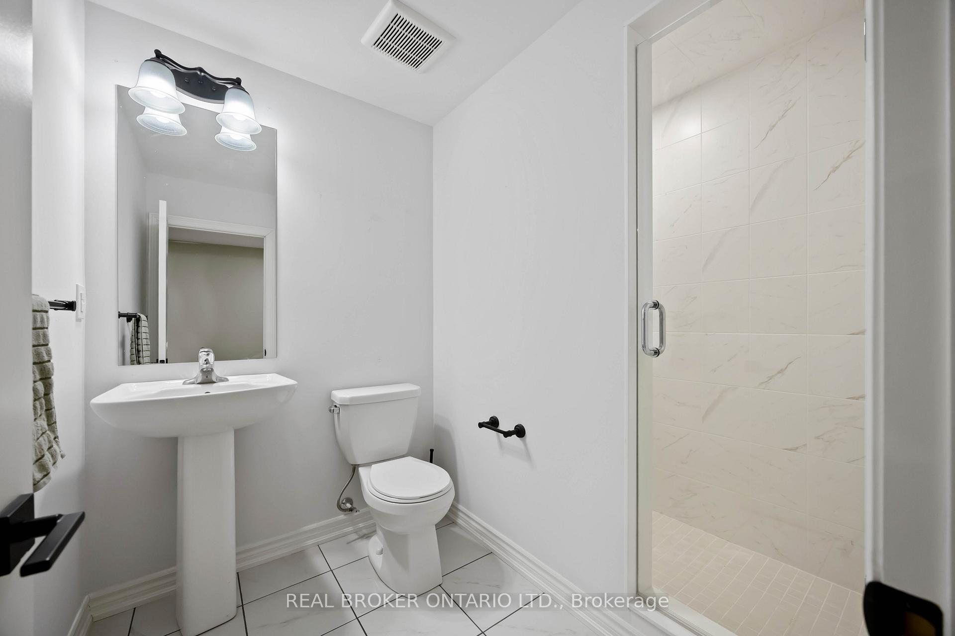 Photo 33 of 31 Gord Matthews Way, Uxbridge — HOMEH