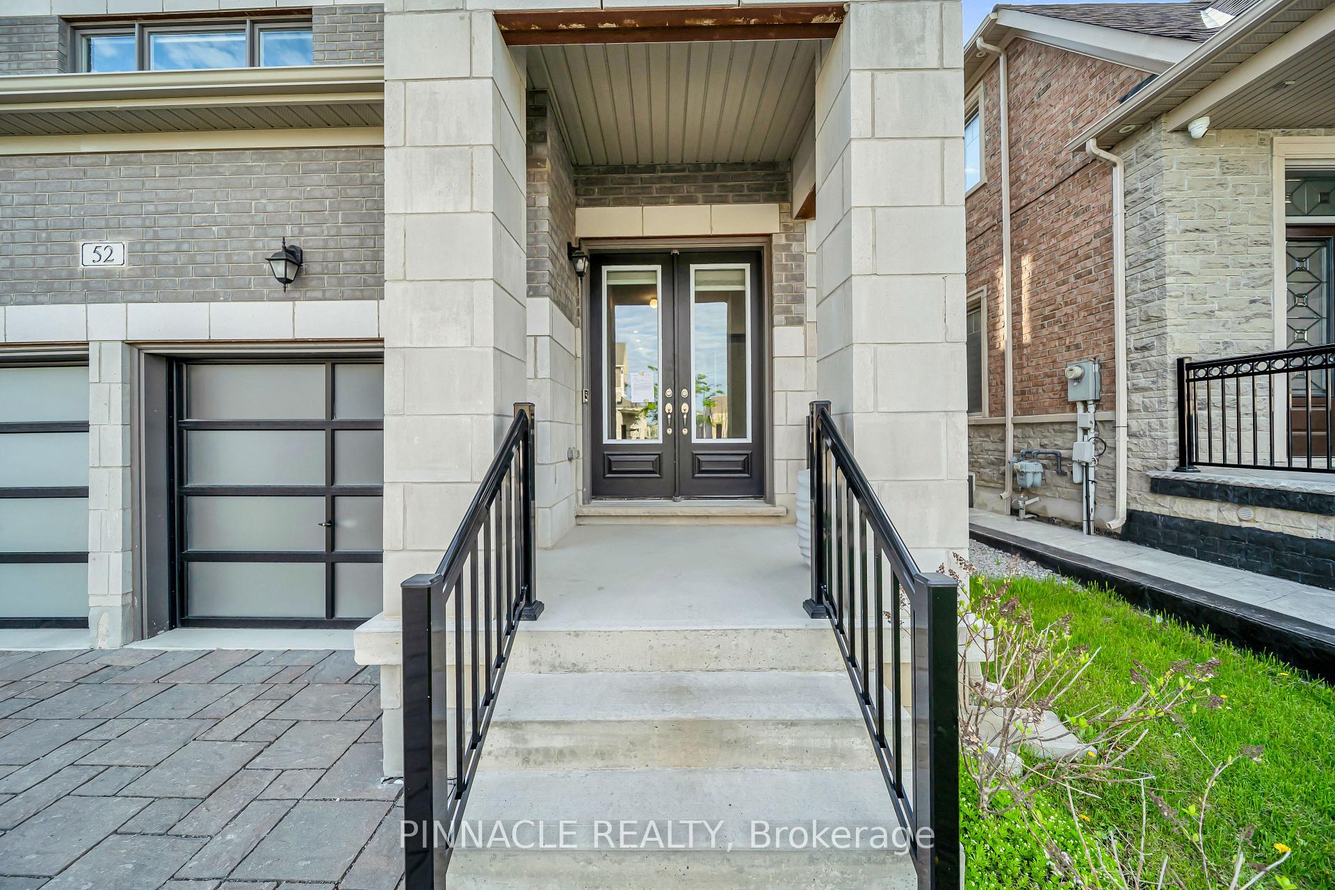 Photo 3 of 52 Chandos Gate, Vaughan, Kleinburg — HOMEH