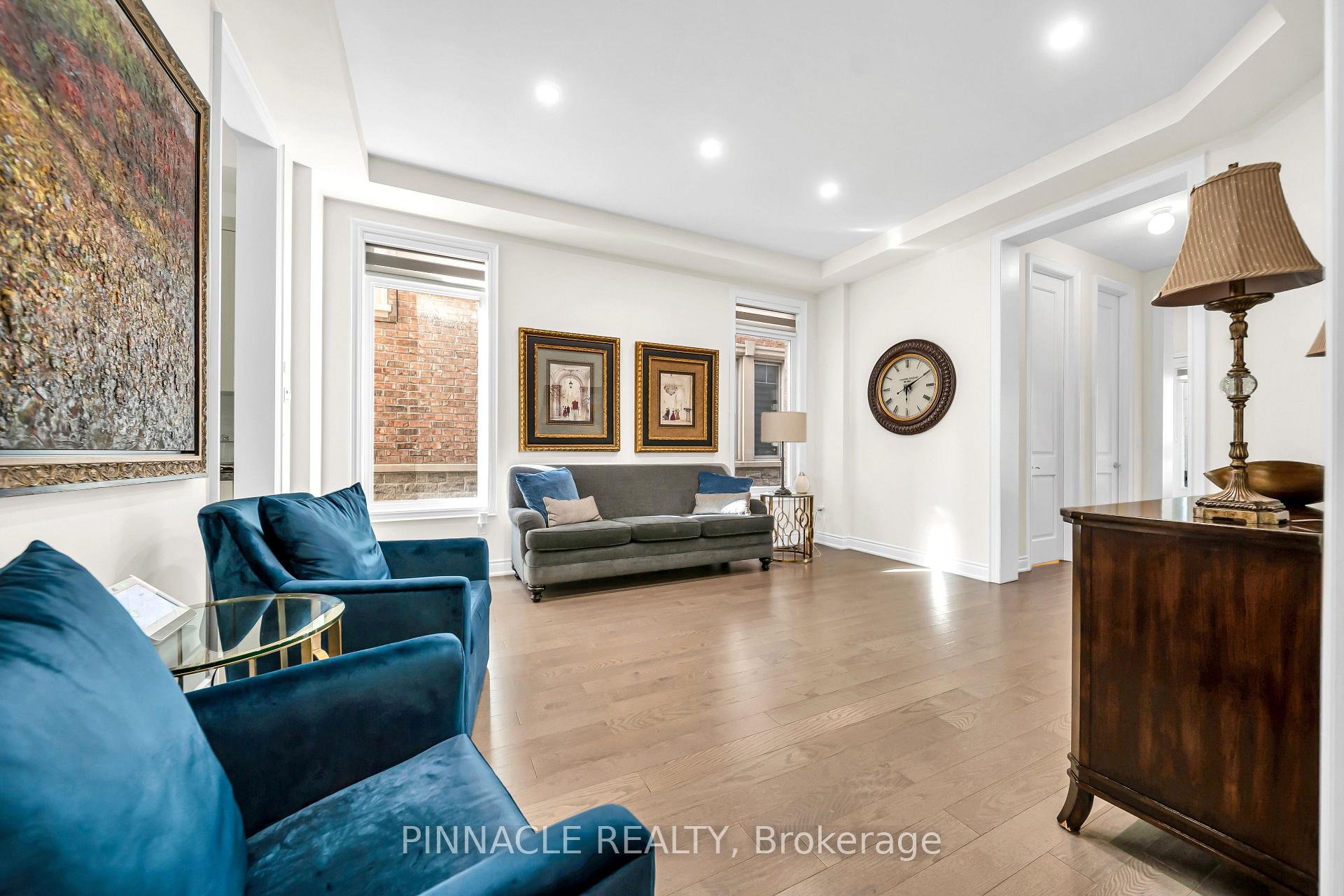 Photo 7 of 52 Chandos Gate, Vaughan, Kleinburg — HOMEH