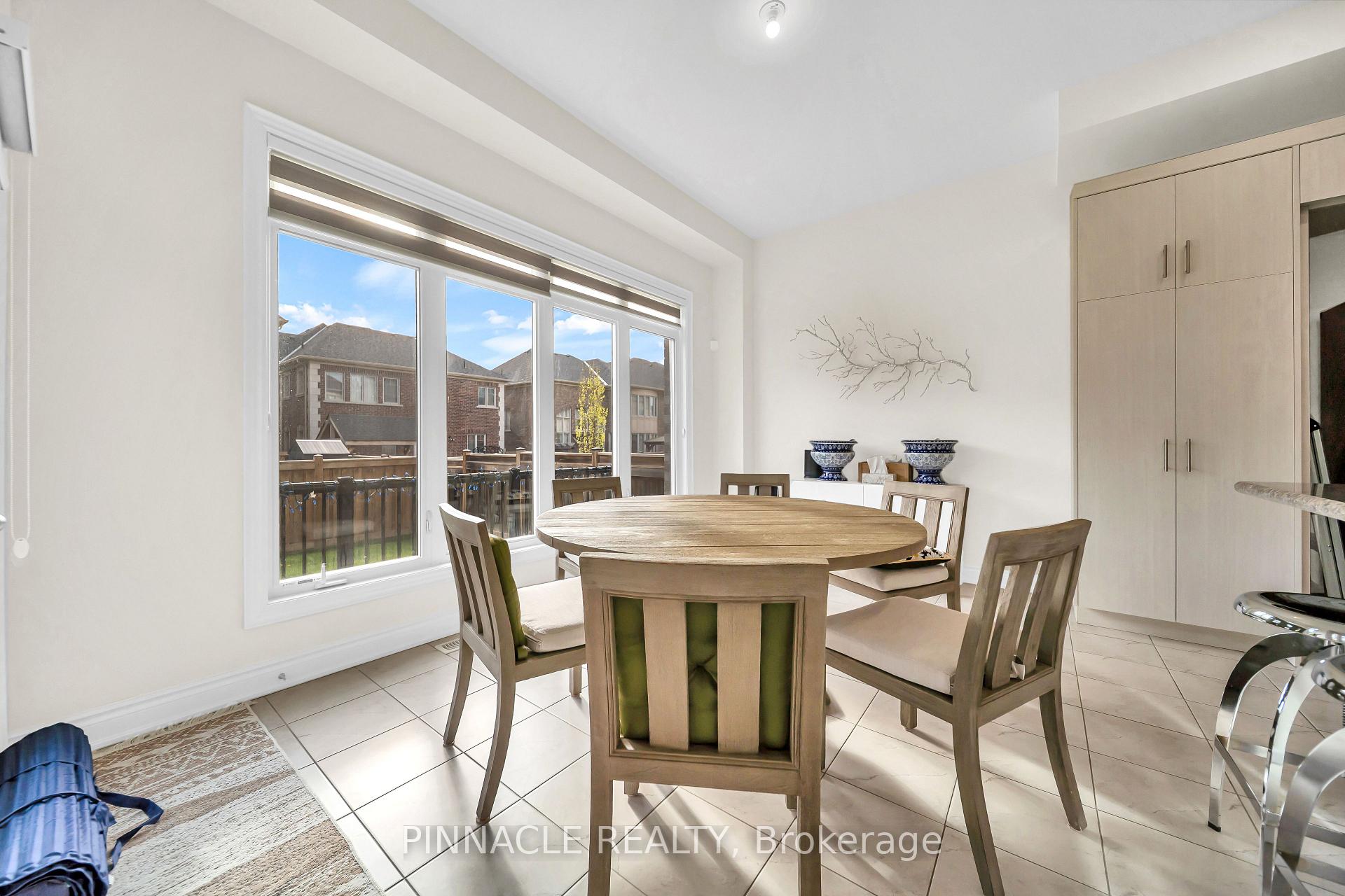 Photo 16 of 52 Chandos Gate, Vaughan, Kleinburg — HOMEH