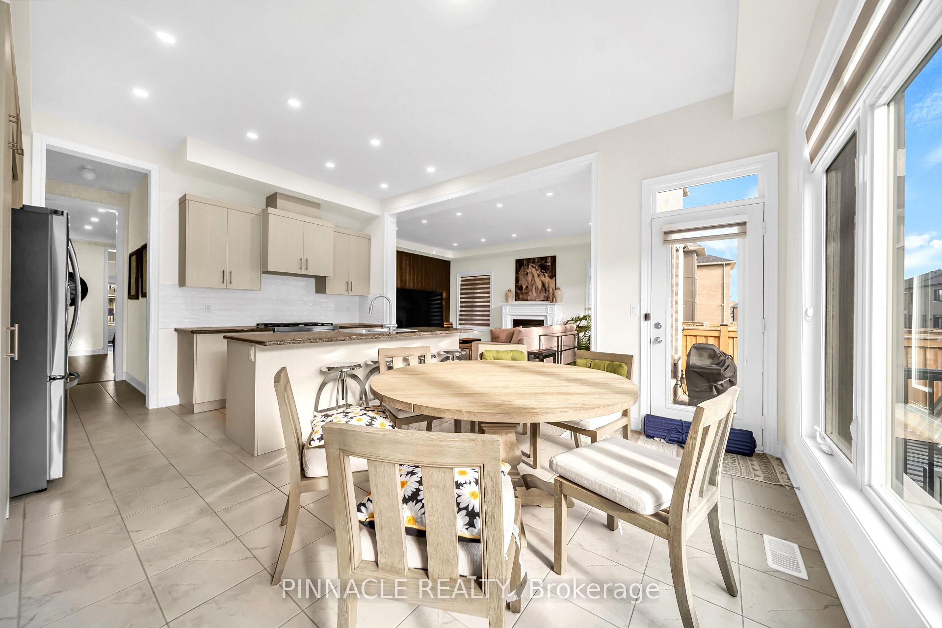 Photo 18 of 52 Chandos Gate, Vaughan, Kleinburg — HOMEH