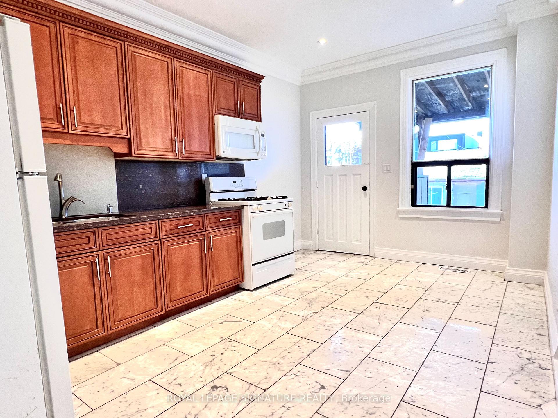 Photo 3 of Unit Upper, 1149 Dufferin Street, Toronto, Dovercourt-Wallace Emerson-Junction — HOMEH