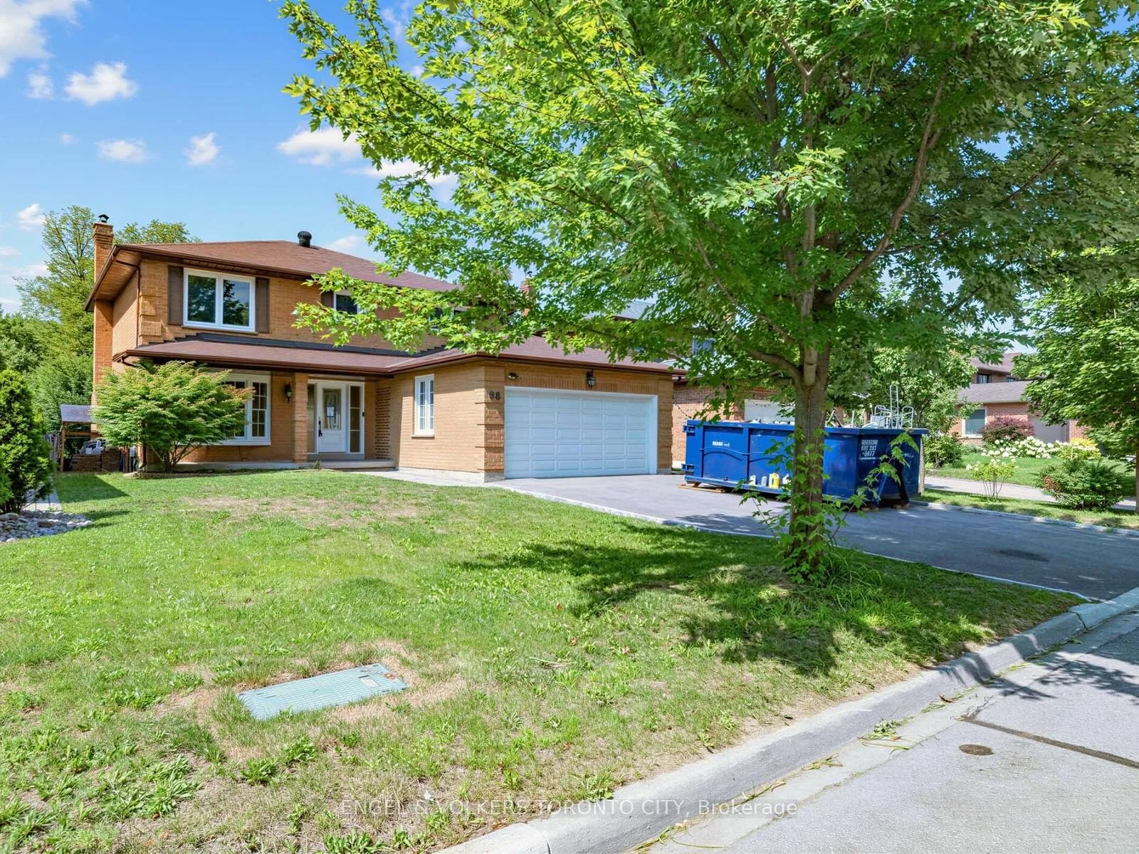 Photo 6 of 98 Golf Links Drive, Aurora, Aurora Highlands — HOMEH