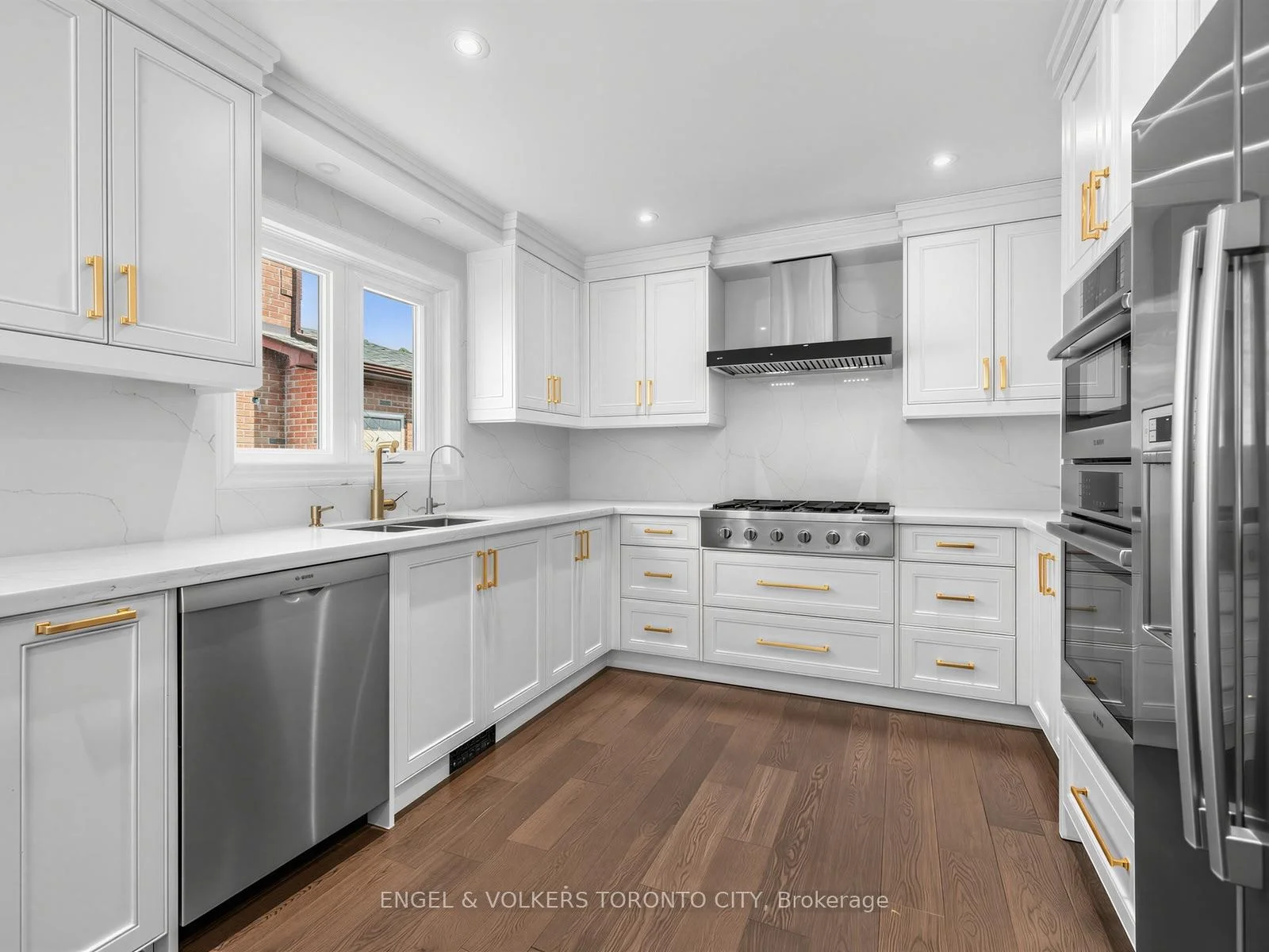 Photo 17 of 98 Golf Links Drive, Aurora, Aurora Highlands — HOMEH