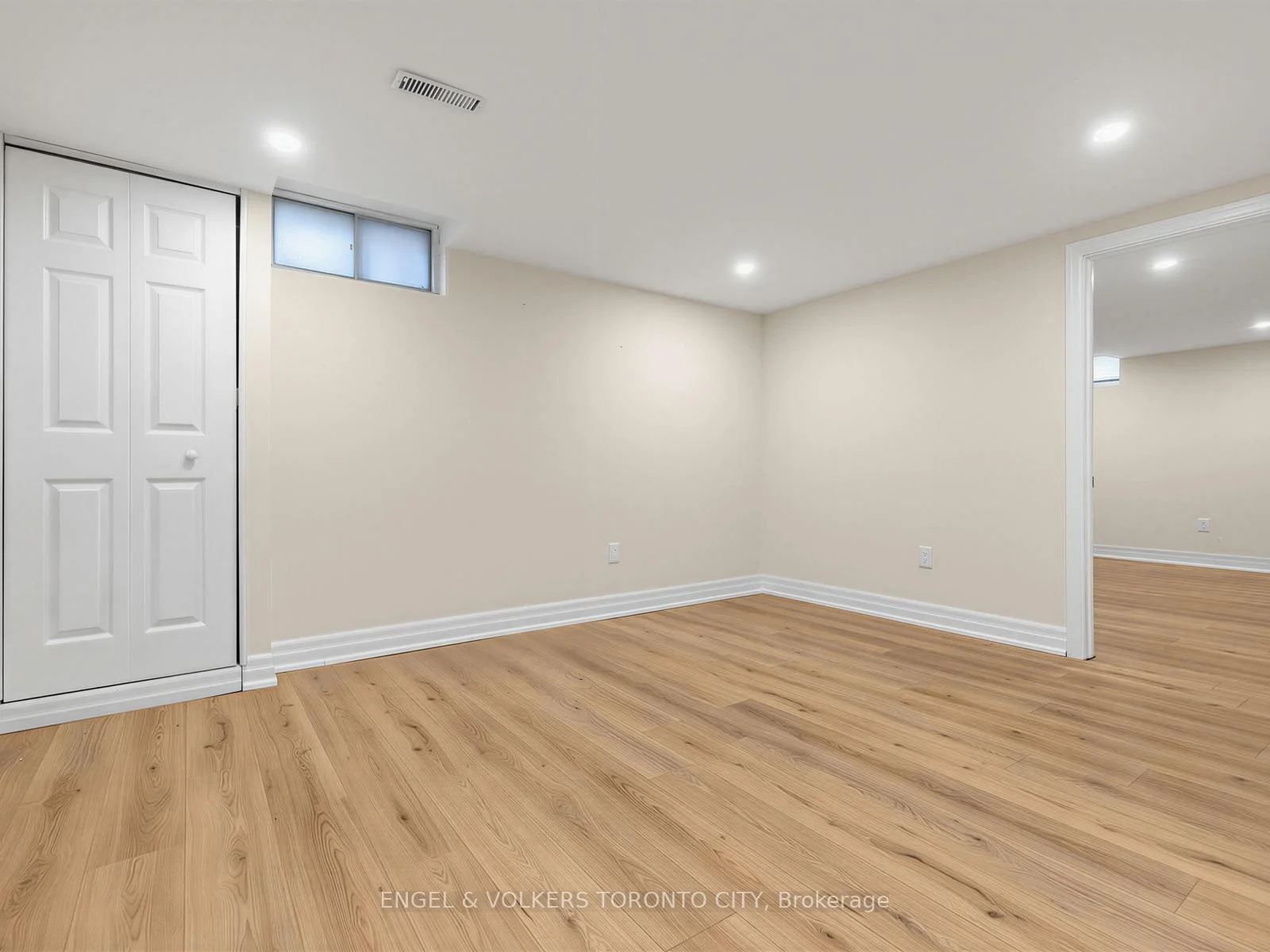 Photo 46 of 98 Golf Links Drive, Aurora, Aurora Highlands — HOMEH