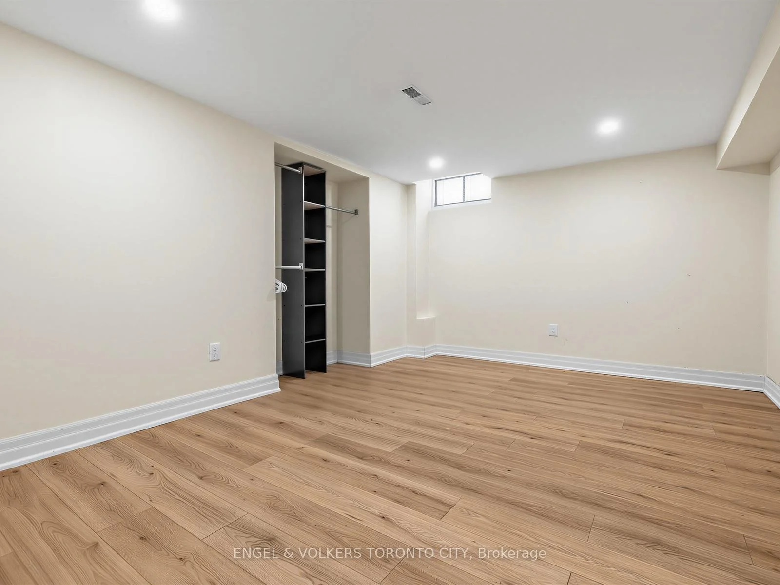 Photo 50 of 98 Golf Links Drive, Aurora, Aurora Highlands — HOMEH