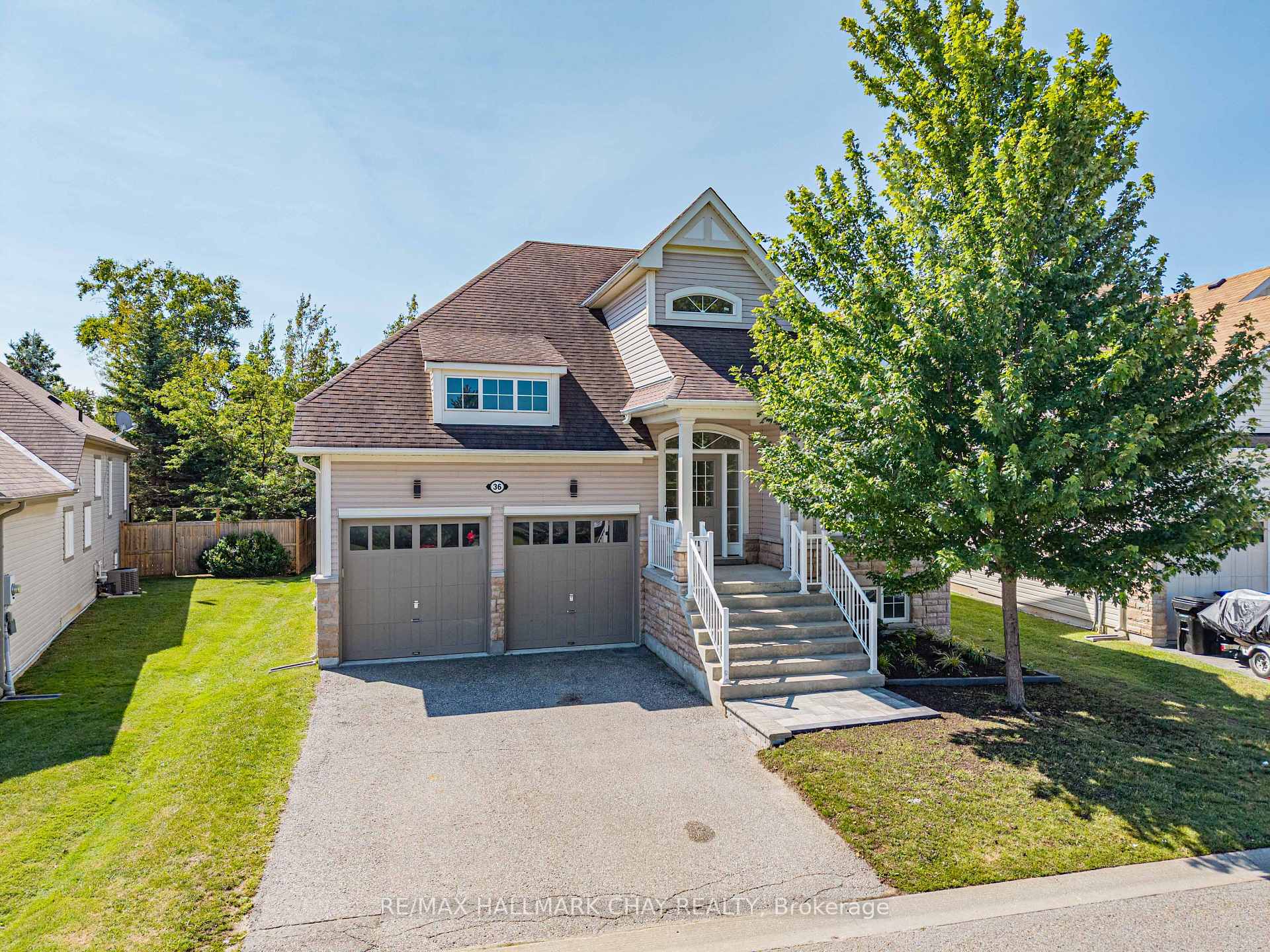 Photo 7 of 36 Starboard Circle, Wasaga Beach — HOMEH