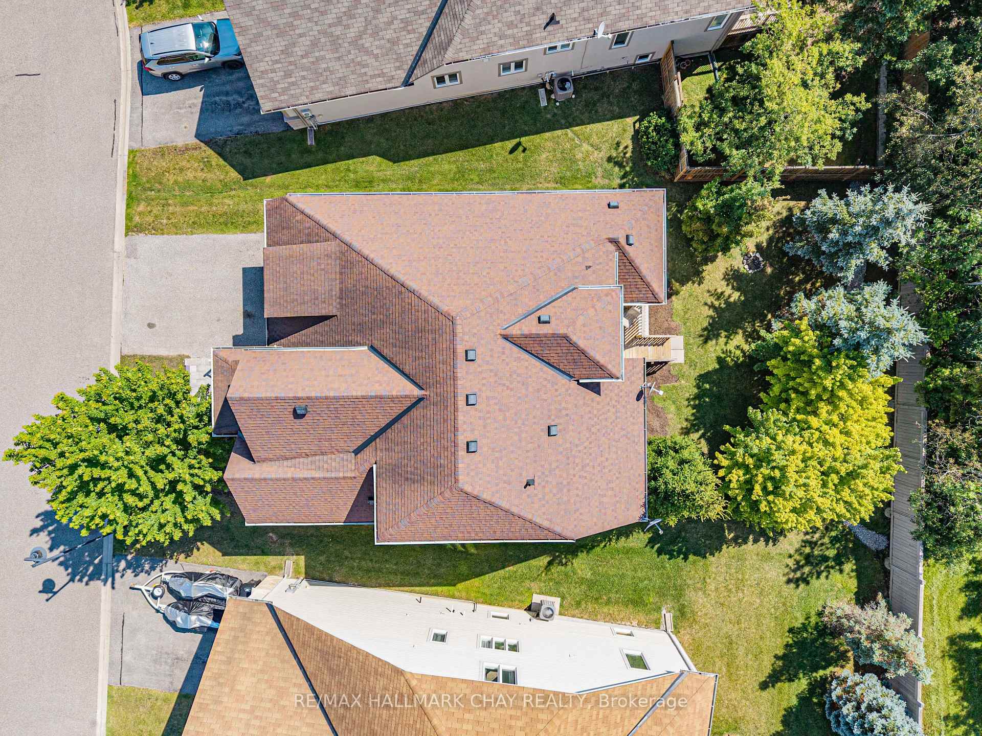 Photo 12 of 36 Starboard Circle, Wasaga Beach — HOMEH