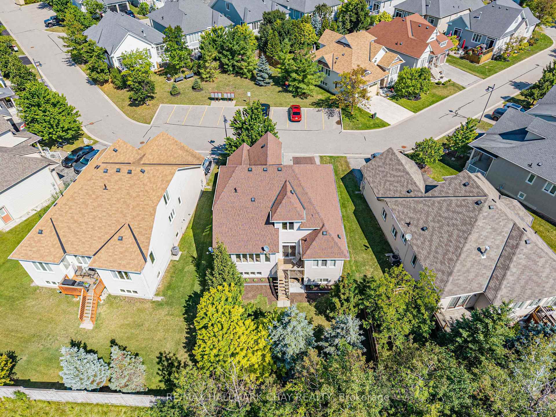 Photo 14 of 36 Starboard Circle, Wasaga Beach — HOMEH