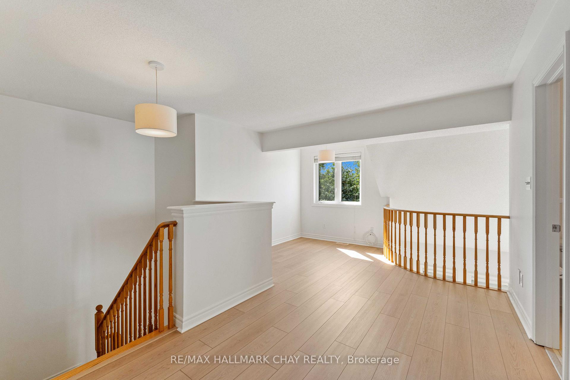 Photo 26 of 36 Starboard Circle, Wasaga Beach — HOMEH