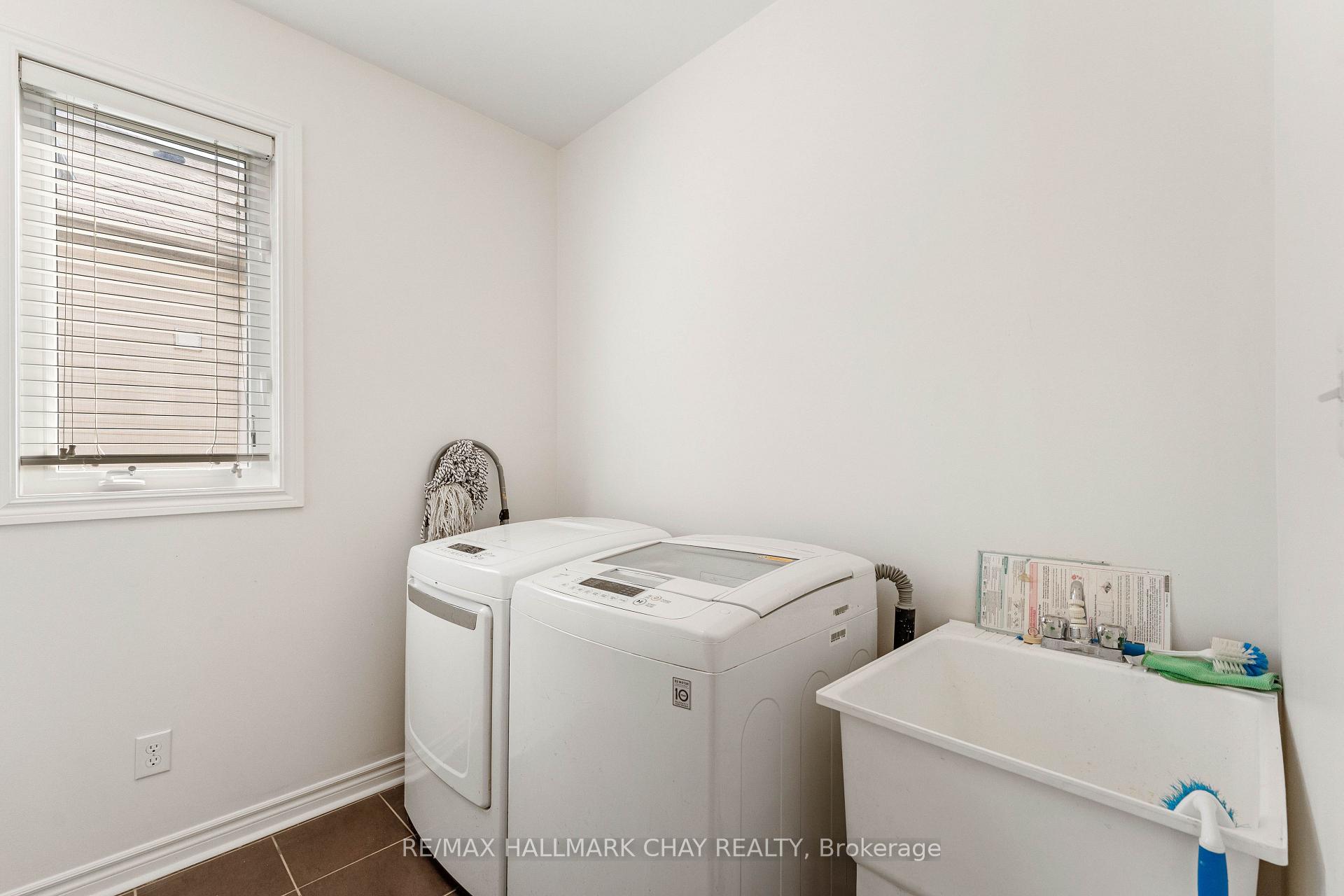 Photo 34 of 36 Starboard Circle, Wasaga Beach — HOMEH