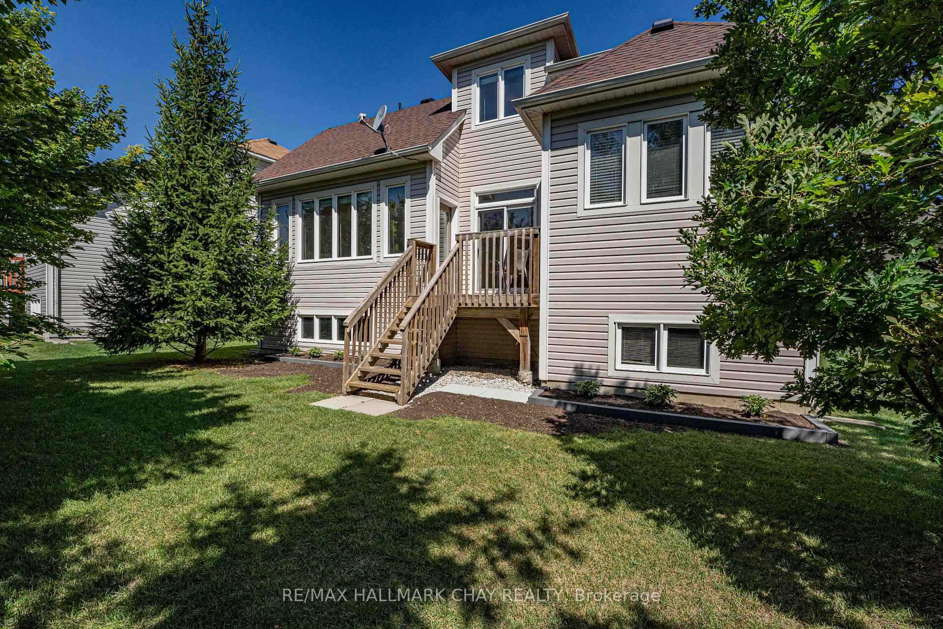 Photo 36 of 36 Starboard Circle, Wasaga Beach — HOMEH