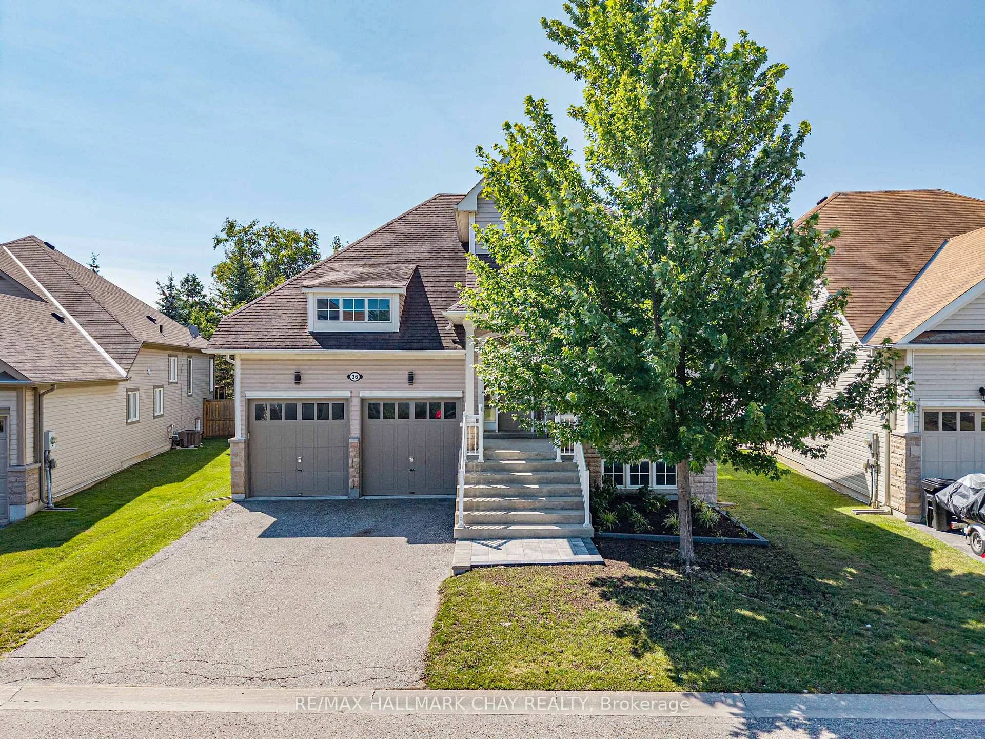 Photo 6 of 36 Starboard Circle, Wasaga Beach — HOMEH