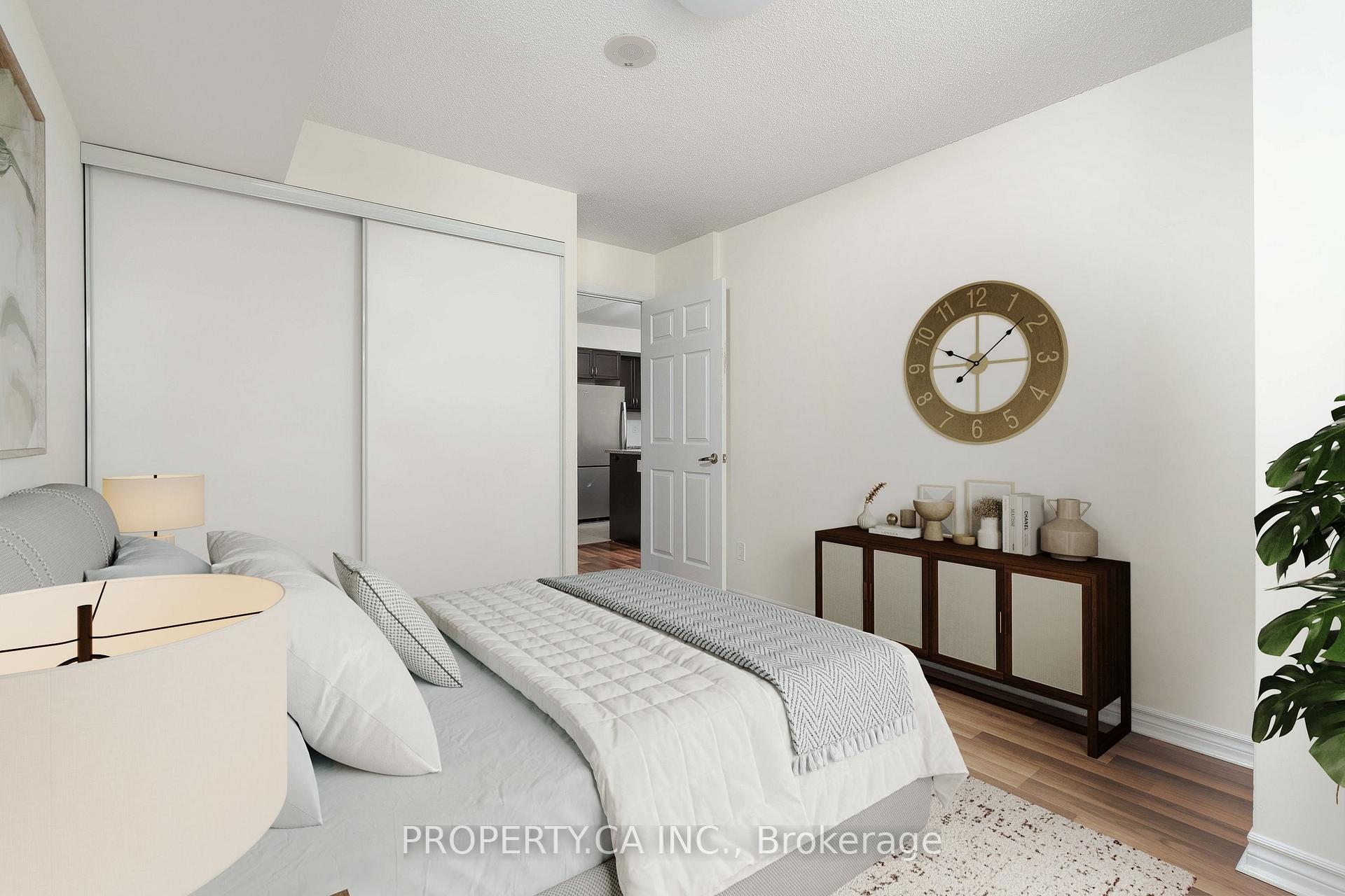Photo 6 of Unit 803, 25 Lower Simcoe Street, Toronto, Waterfront Communities — HOMEH