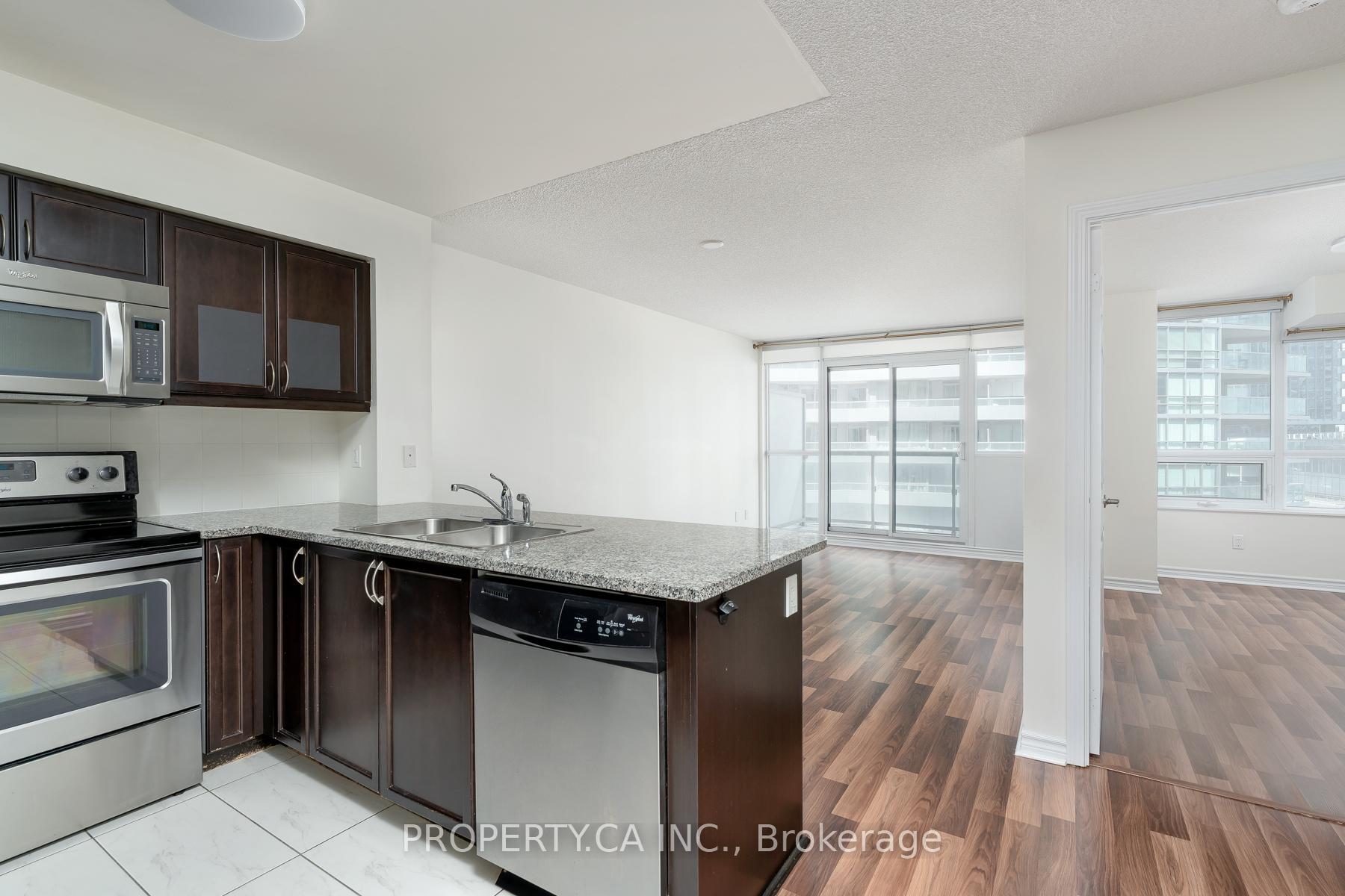 Photo 12 of Unit 803, 25 Lower Simcoe Street, Toronto, Waterfront Communities — HOMEH