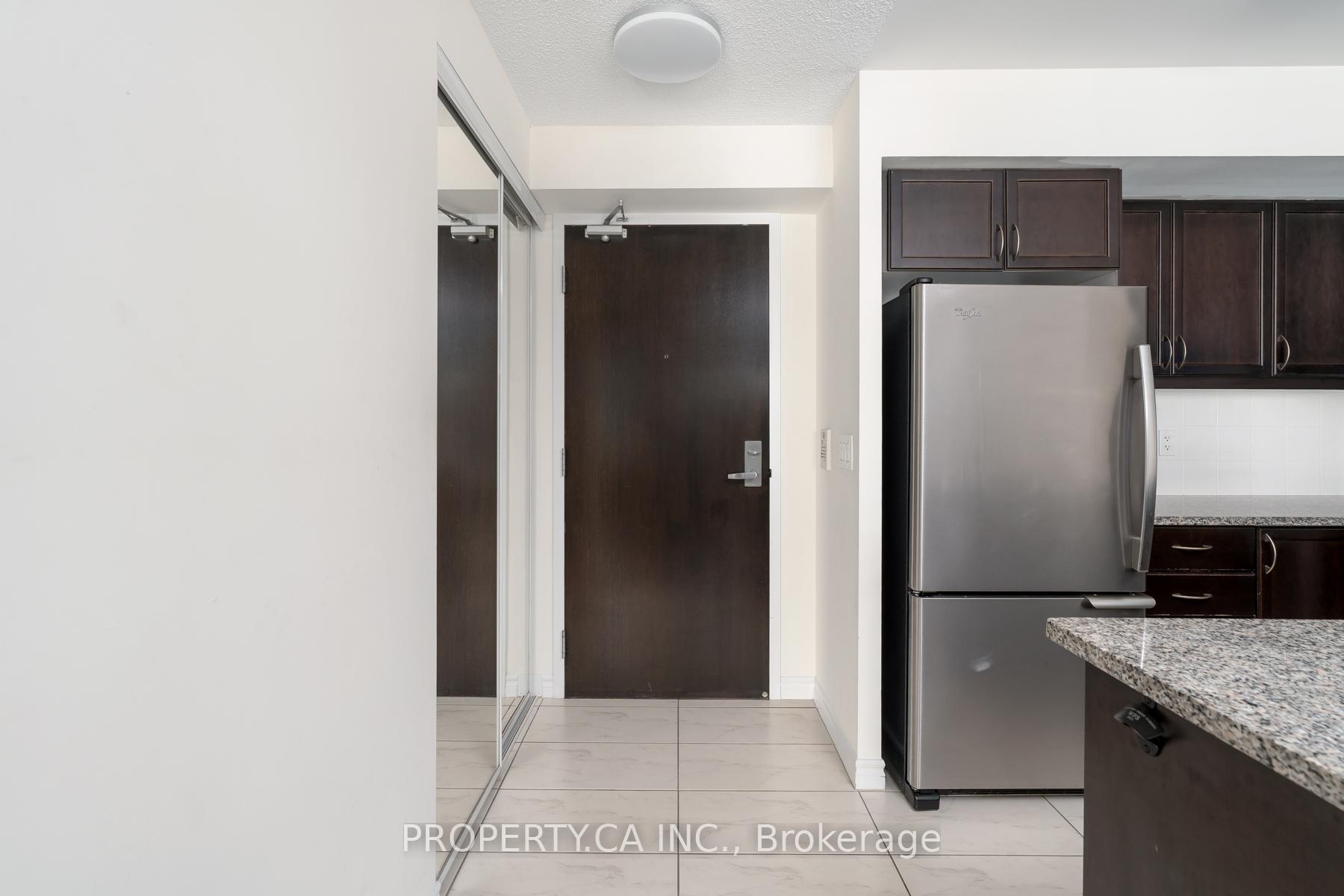 Photo 13 of Unit 803, 25 Lower Simcoe Street, Toronto, Waterfront Communities — HOMEH