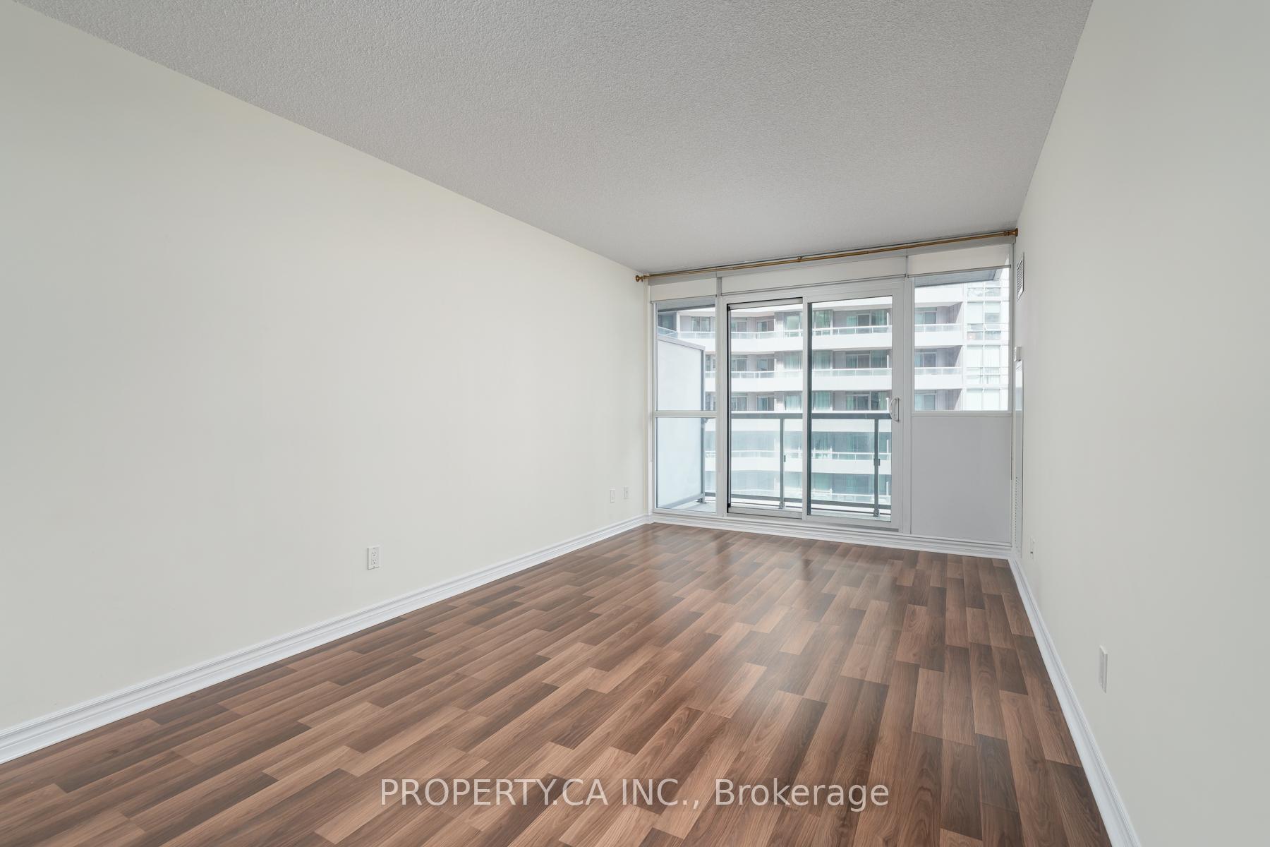 Photo 17 of Unit 803, 25 Lower Simcoe Street, Toronto, Waterfront Communities — HOMEH