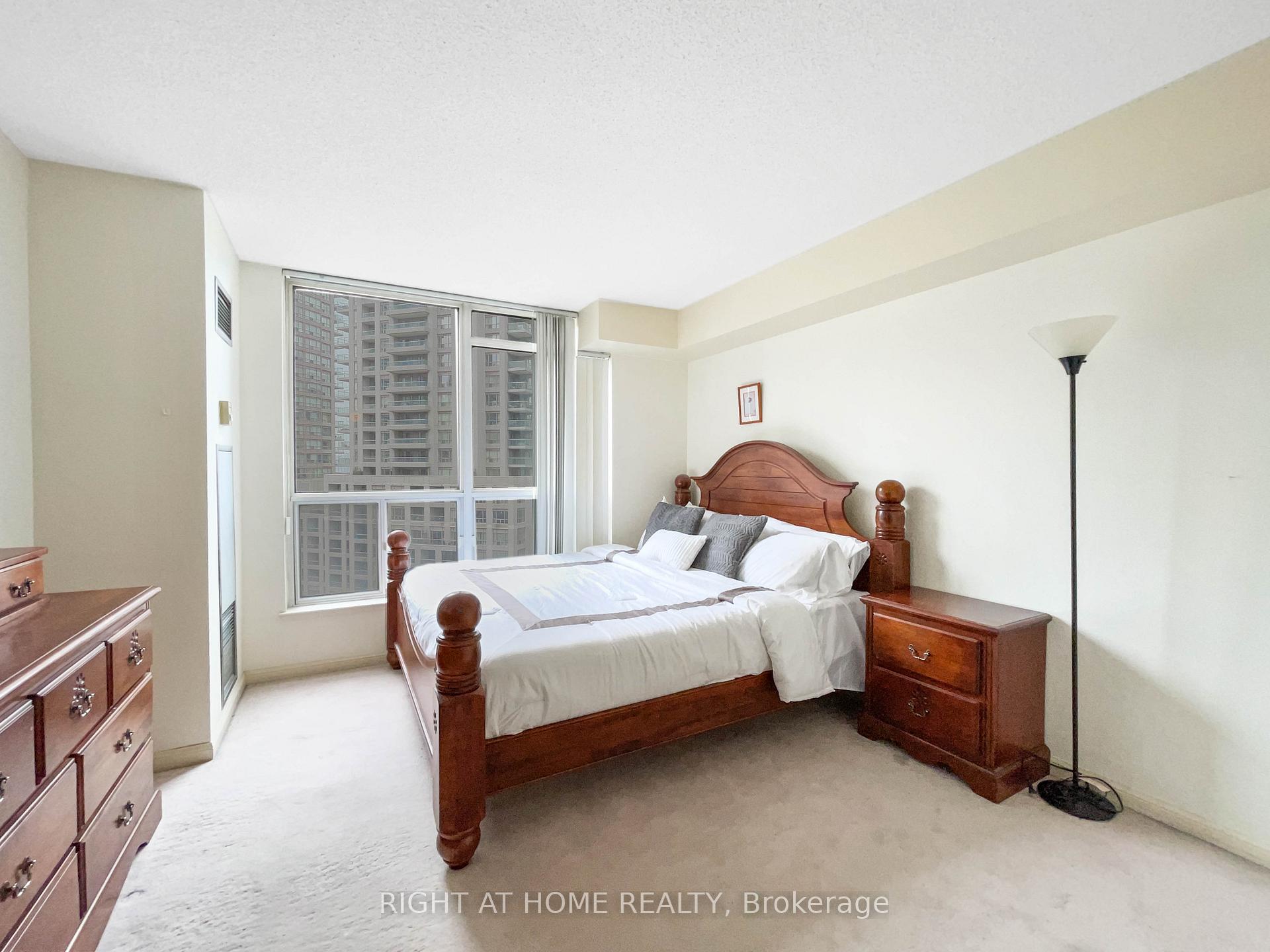 Photo 4 of Unit 1113, 24 Wellesley Street W, Toronto, Bay Street Corridor — HOMEH