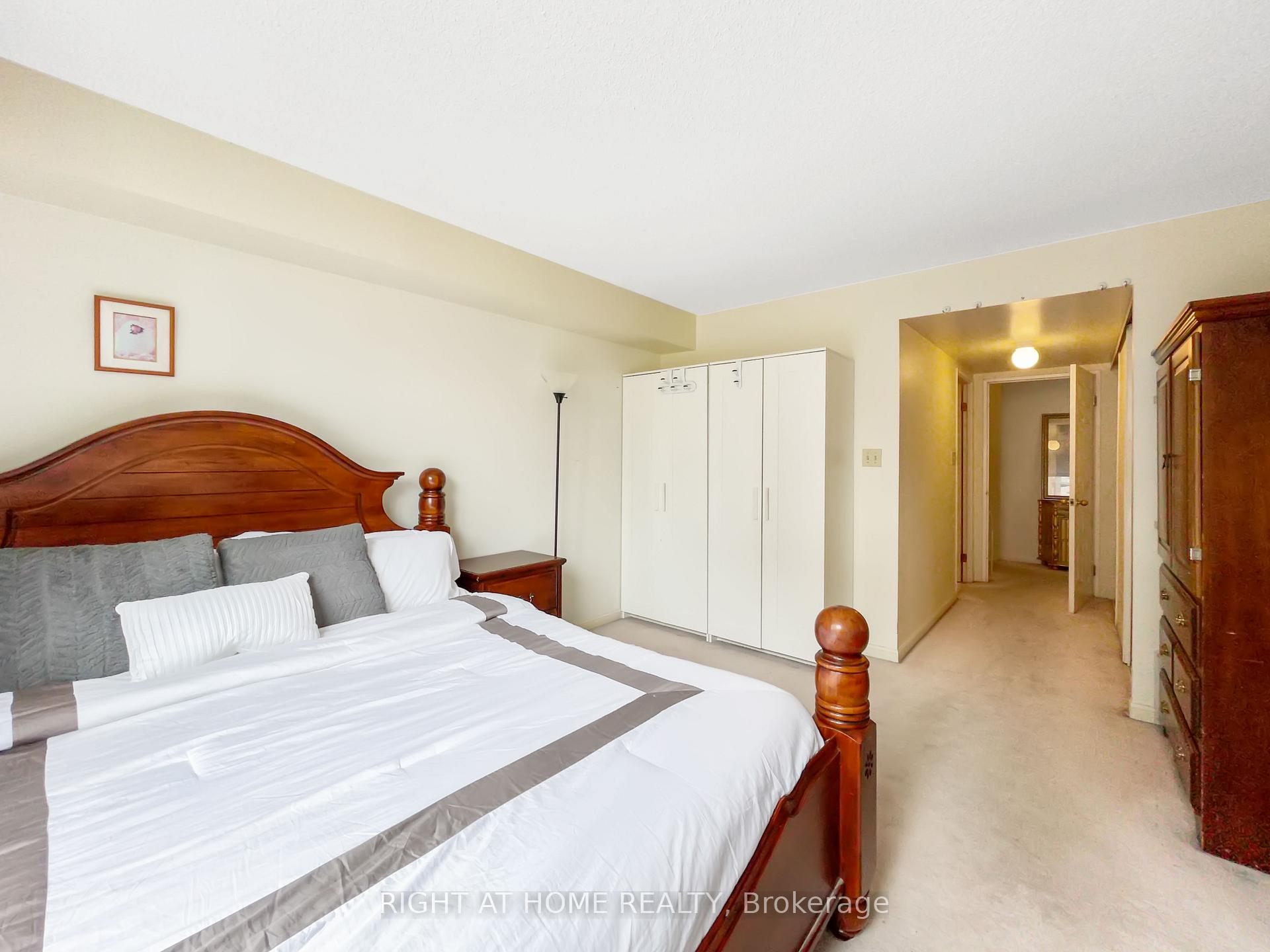 Photo 6 of Unit 1113, 24 Wellesley Street W, Toronto, Bay Street Corridor — HOMEH