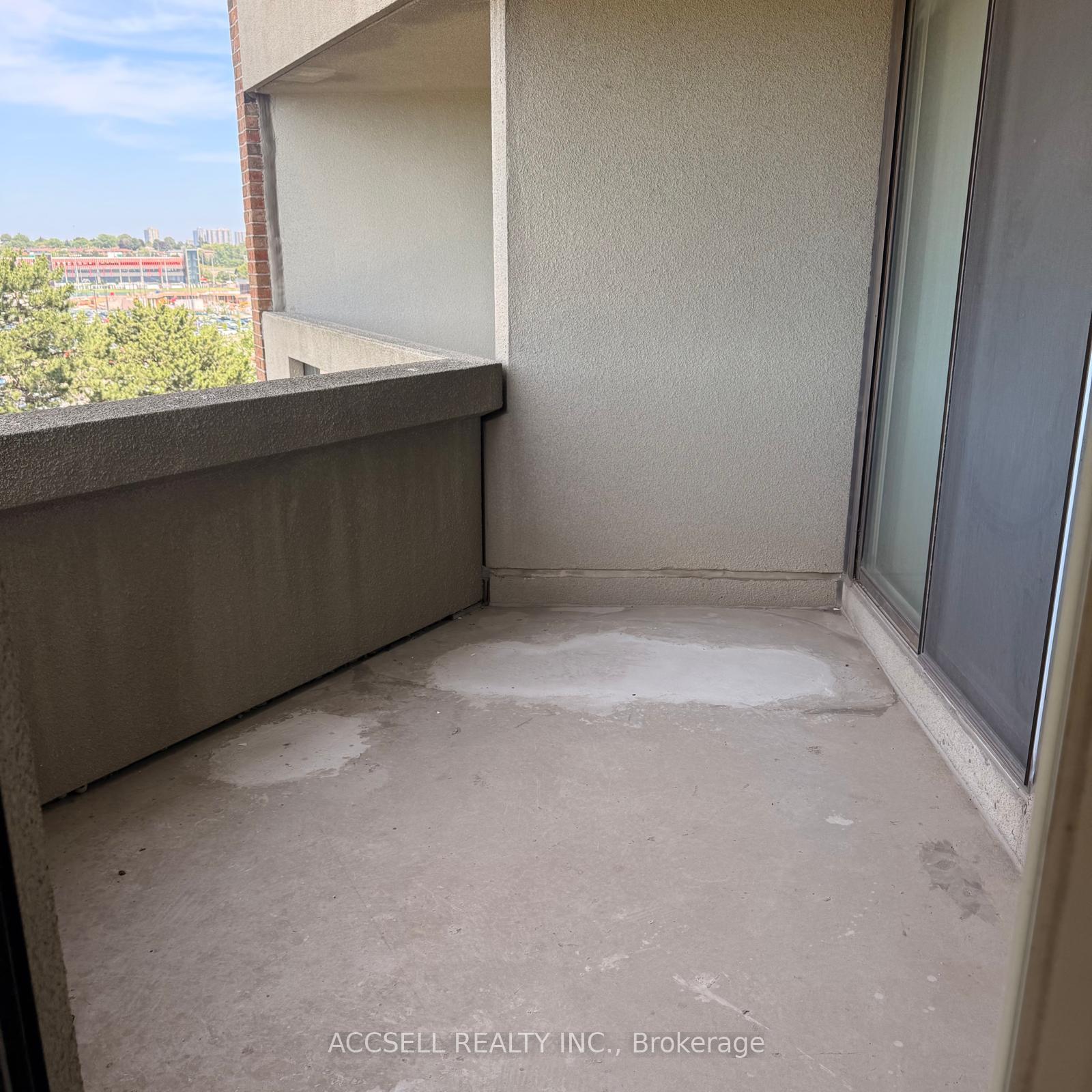 Photo 12 of Unit 305, 85 Skymark Drive, North York, Hillcrest Village — HOMEH