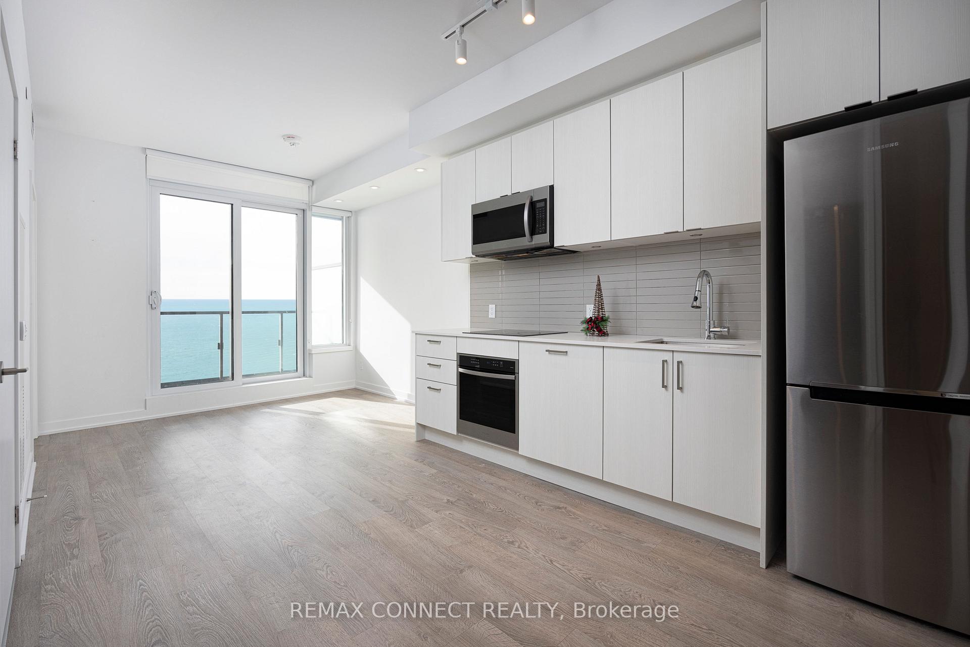 Front of Unit 2208, 1926 Lake Shore Boulevard W
