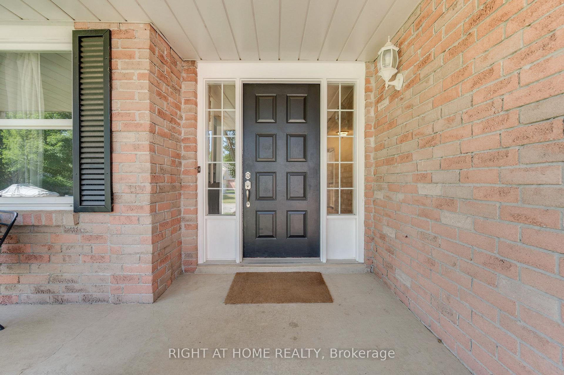 Photo 3 of 123 Benn Drive, Cambridge, Sheldon-Conestoga — HOMEH