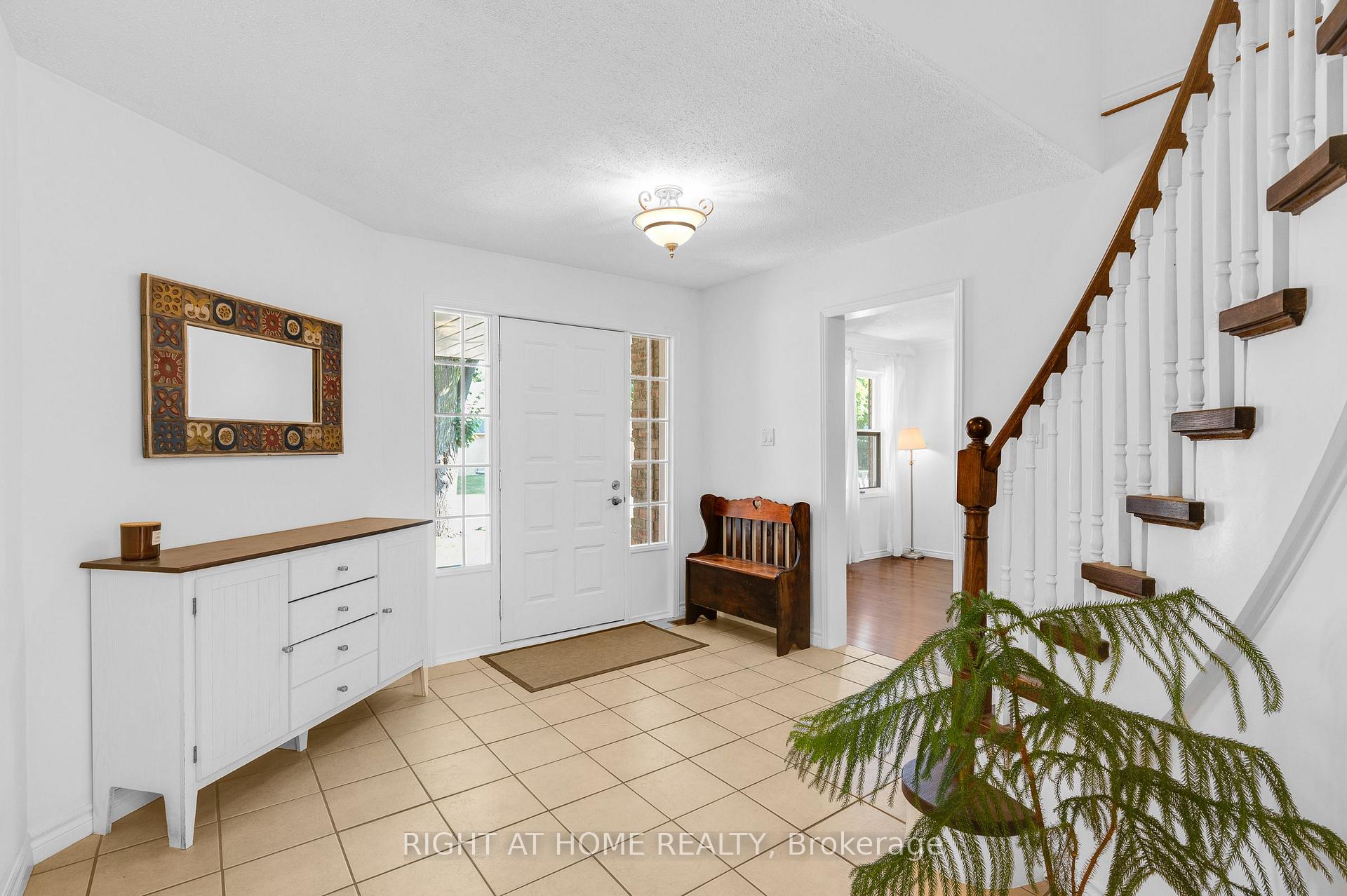Photo 5 of 123 Benn Drive, Cambridge, Sheldon-Conestoga — HOMEH