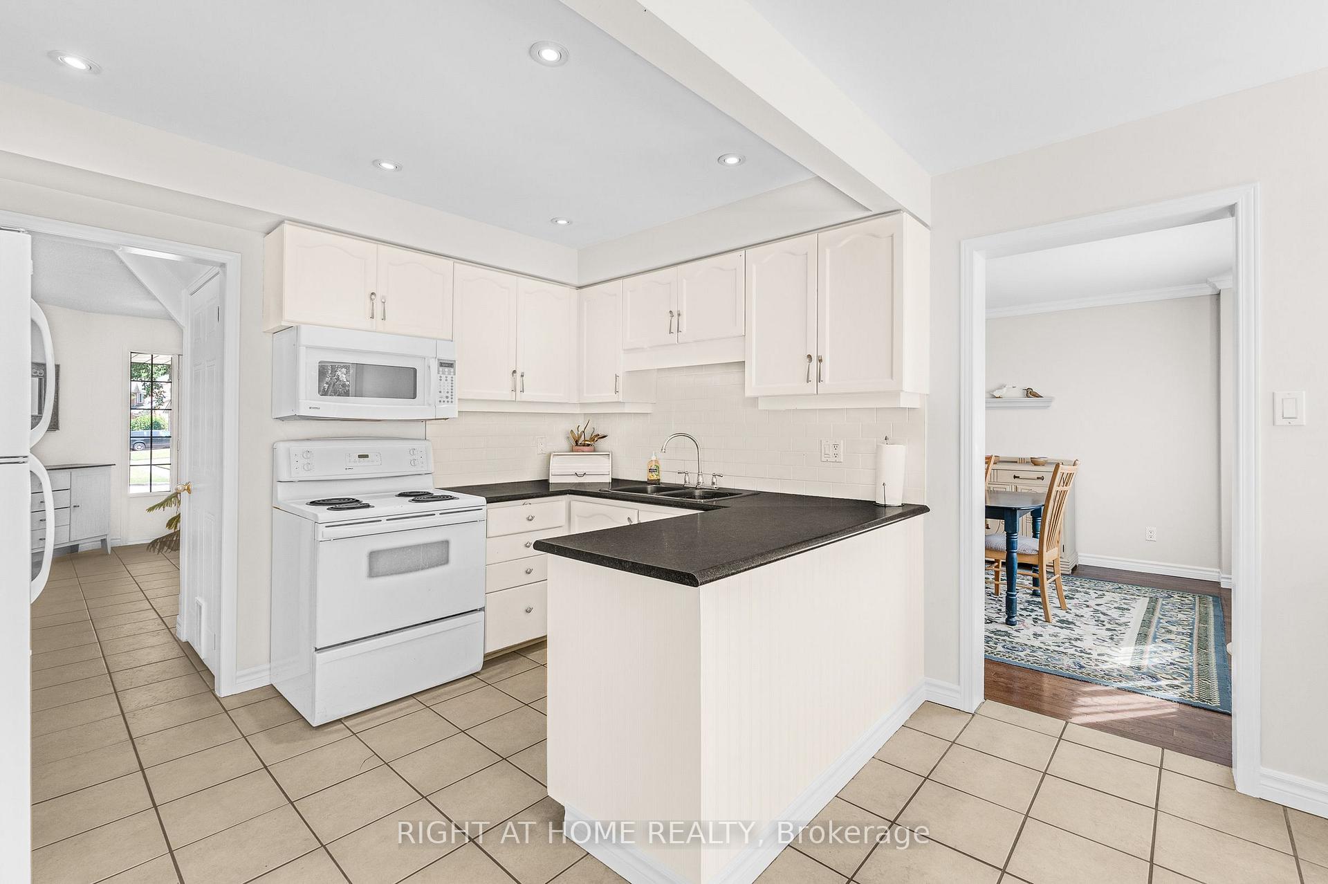 Photo 8 of 123 Benn Drive, Cambridge, Sheldon-Conestoga — HOMEH
