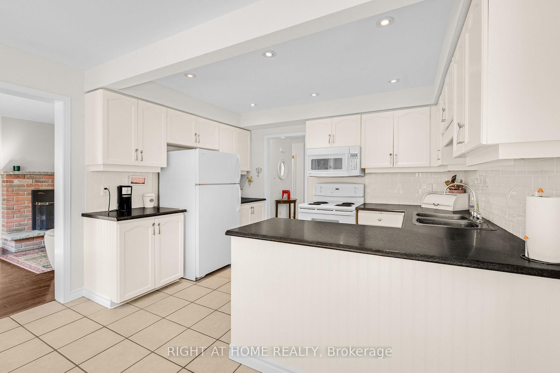 Photo 9 of 123 Benn Drive, Cambridge, Sheldon-Conestoga — HOMEH