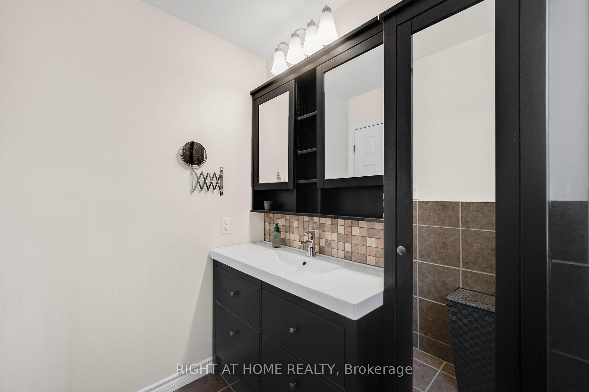 Photo 30 of 123 Benn Drive, Cambridge, Sheldon-Conestoga — HOMEH