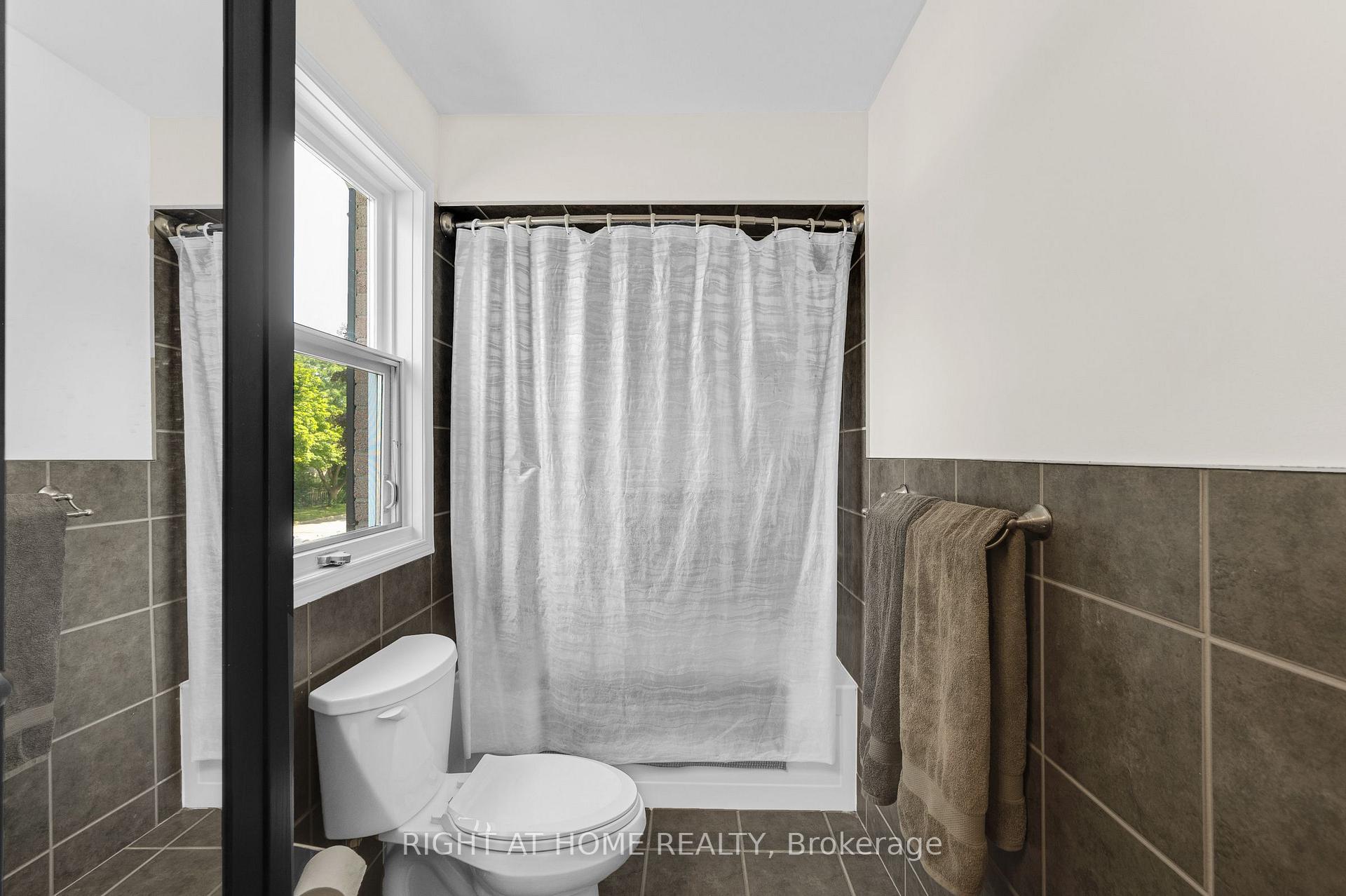 Photo 31 of 123 Benn Drive, Cambridge, Sheldon-Conestoga — HOMEH