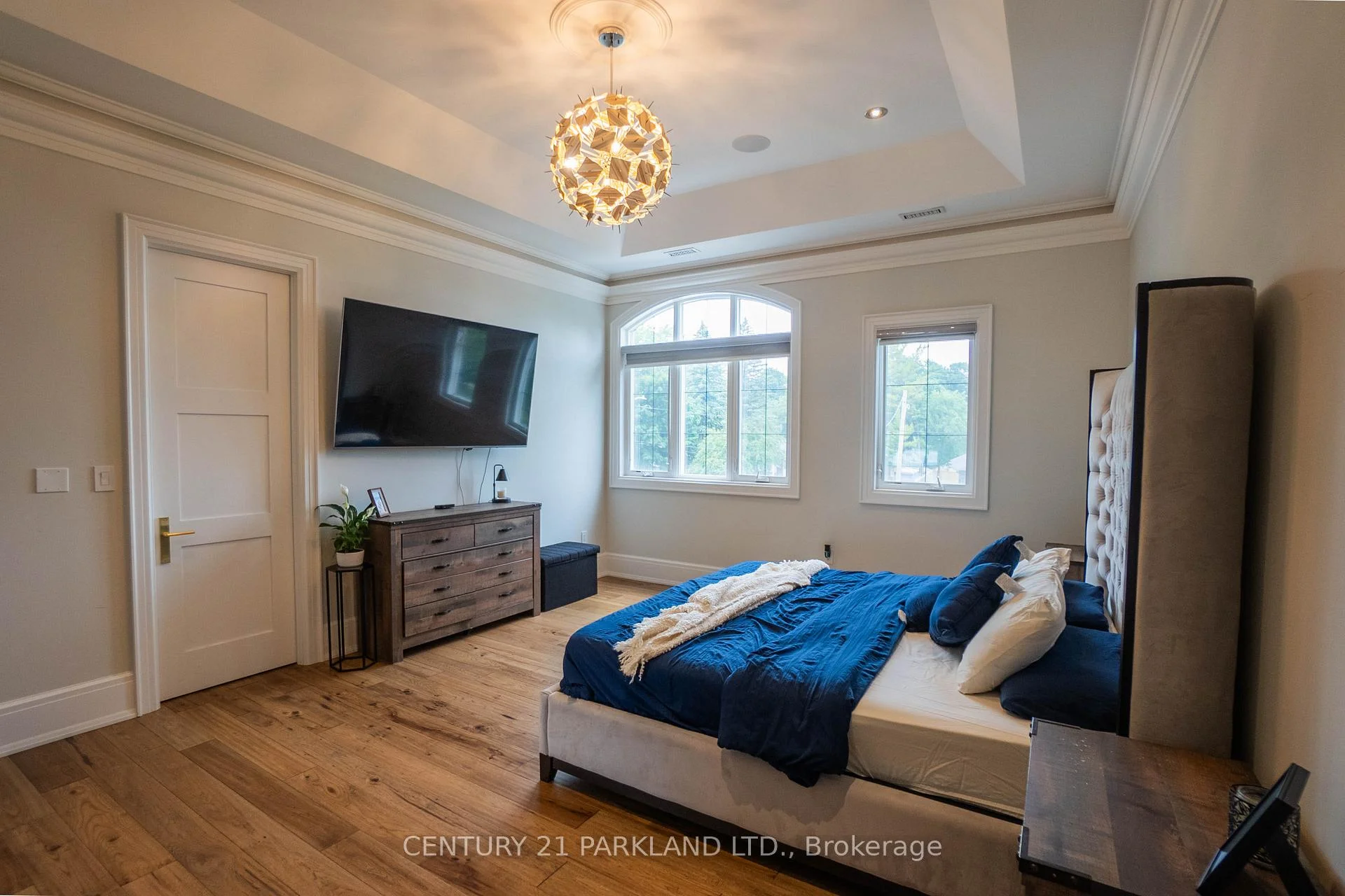 Photo 7 of 12 Hollywood Crescent, King, Nobleton — HOMEH