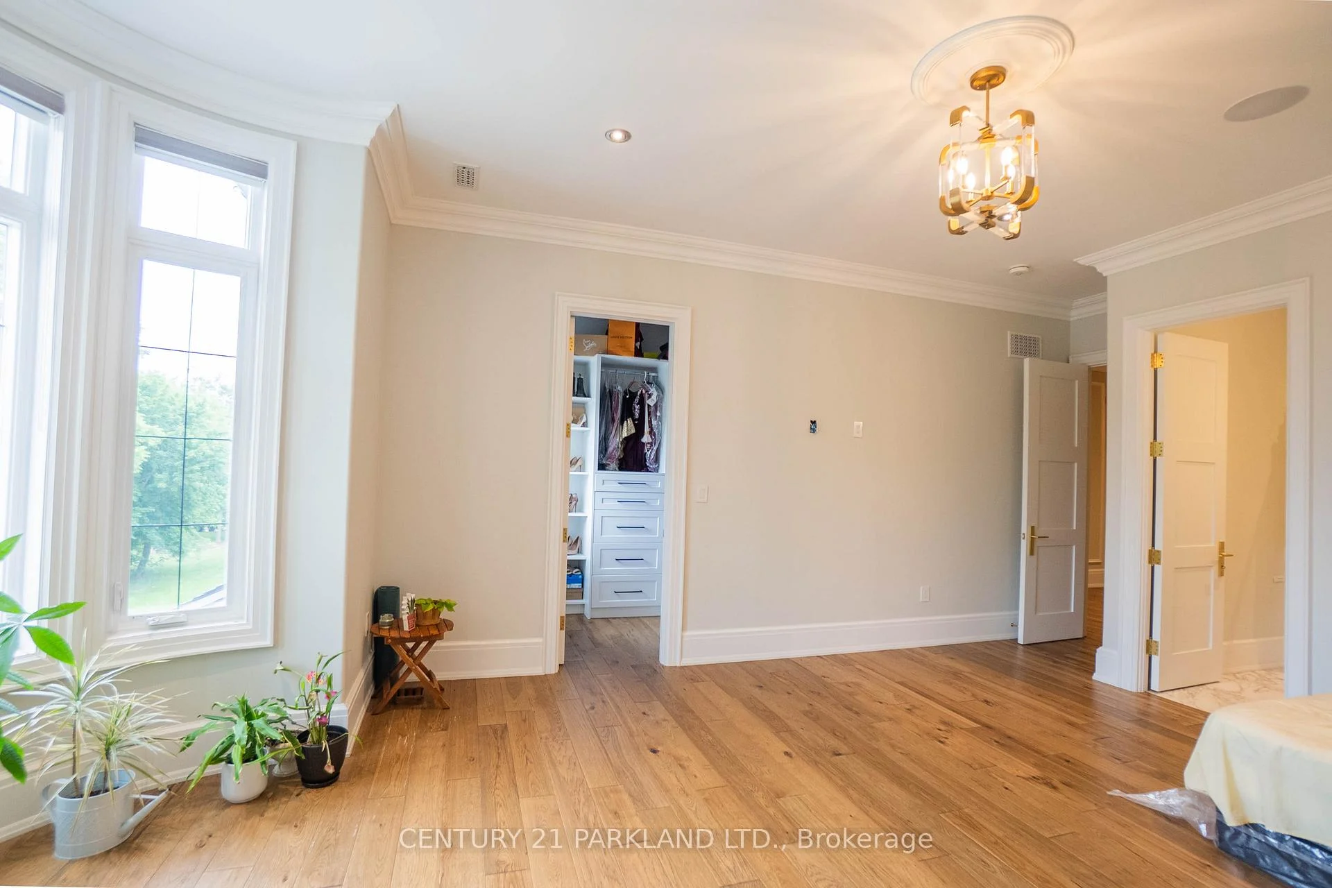 Photo 8 of 12 Hollywood Crescent, King, Nobleton — HOMEH