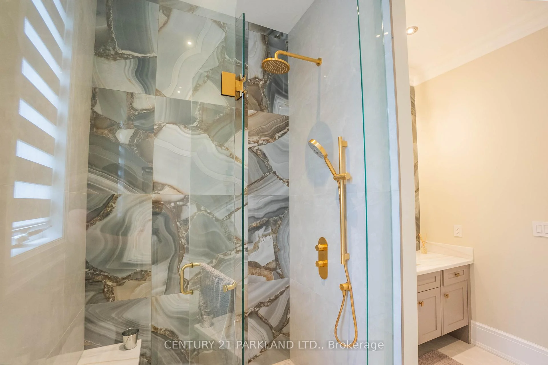 Photo 14 of 12 Hollywood Crescent, King, Nobleton — HOMEH