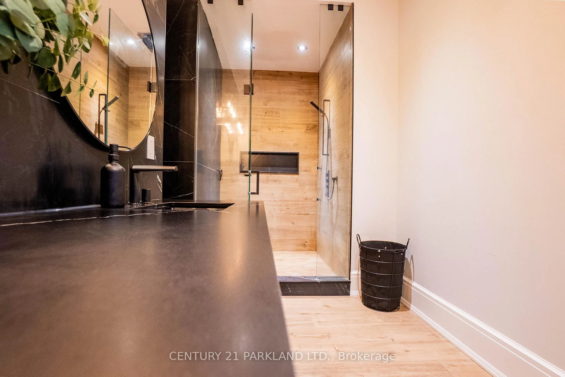 Photo 38 of 12 Hollywood Crescent, King, Nobleton — HOMEH